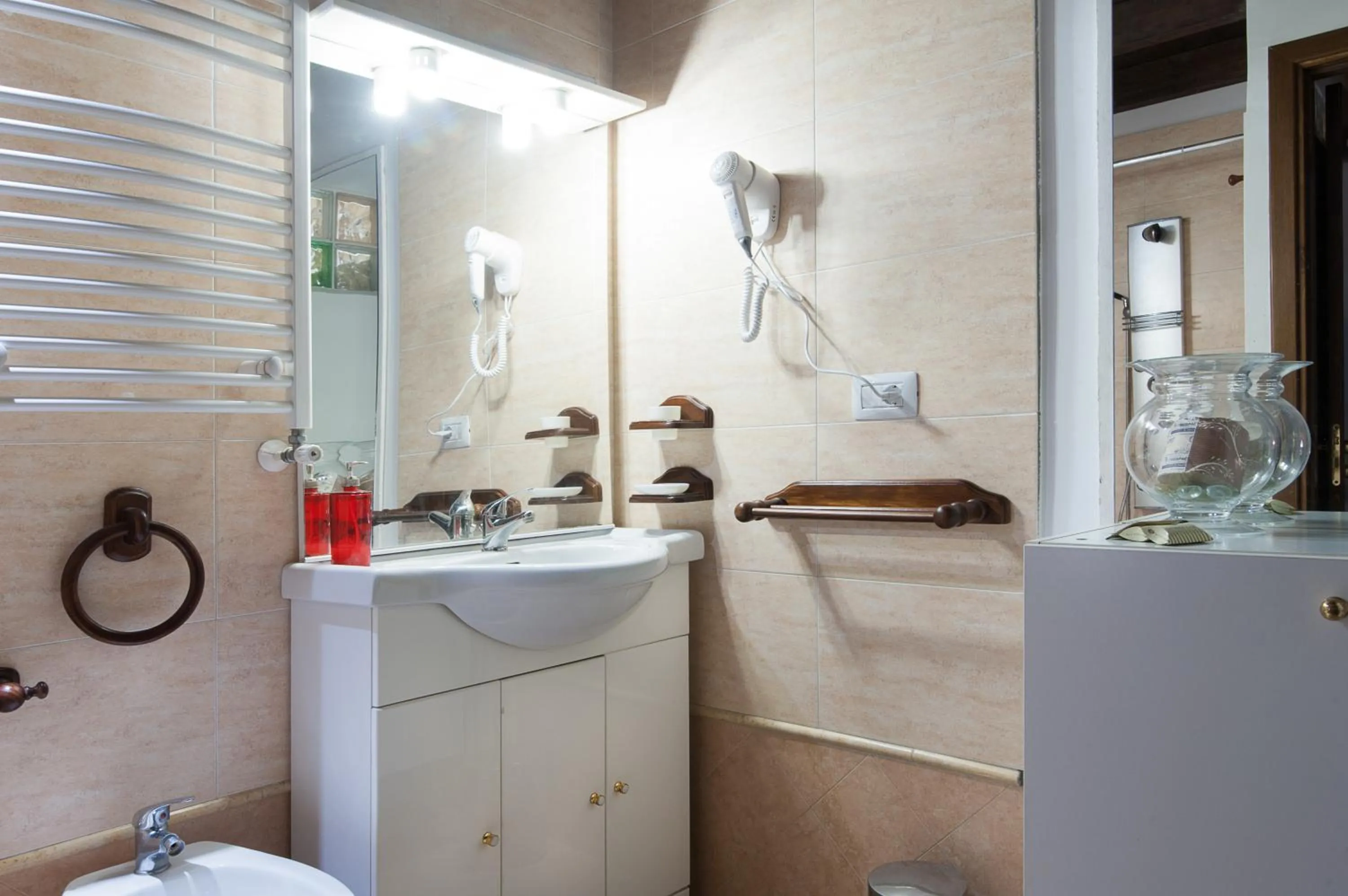 Bathroom in Palazzo Osanna