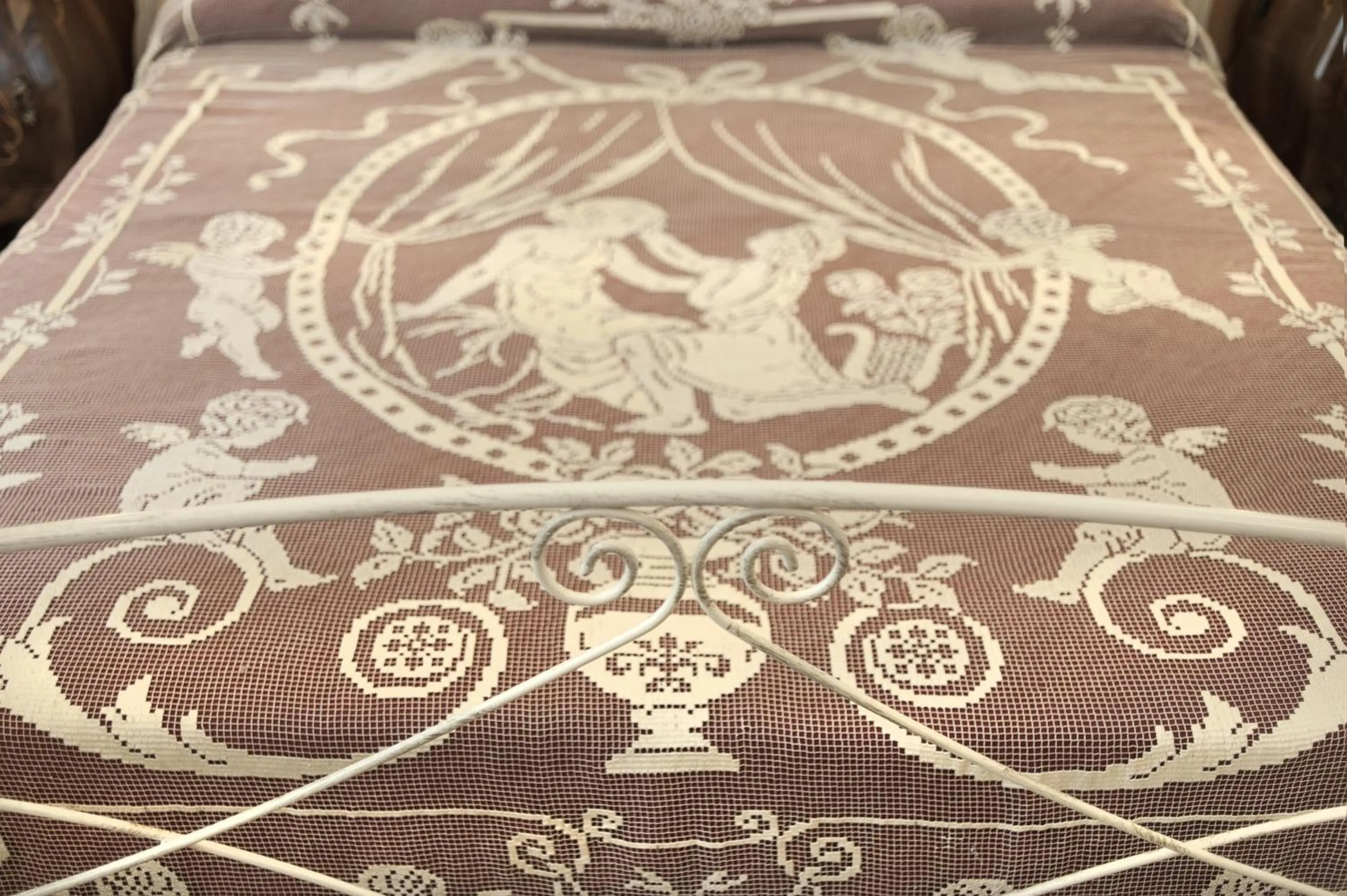 Decorative detail, Bed in Palazzo Osanna