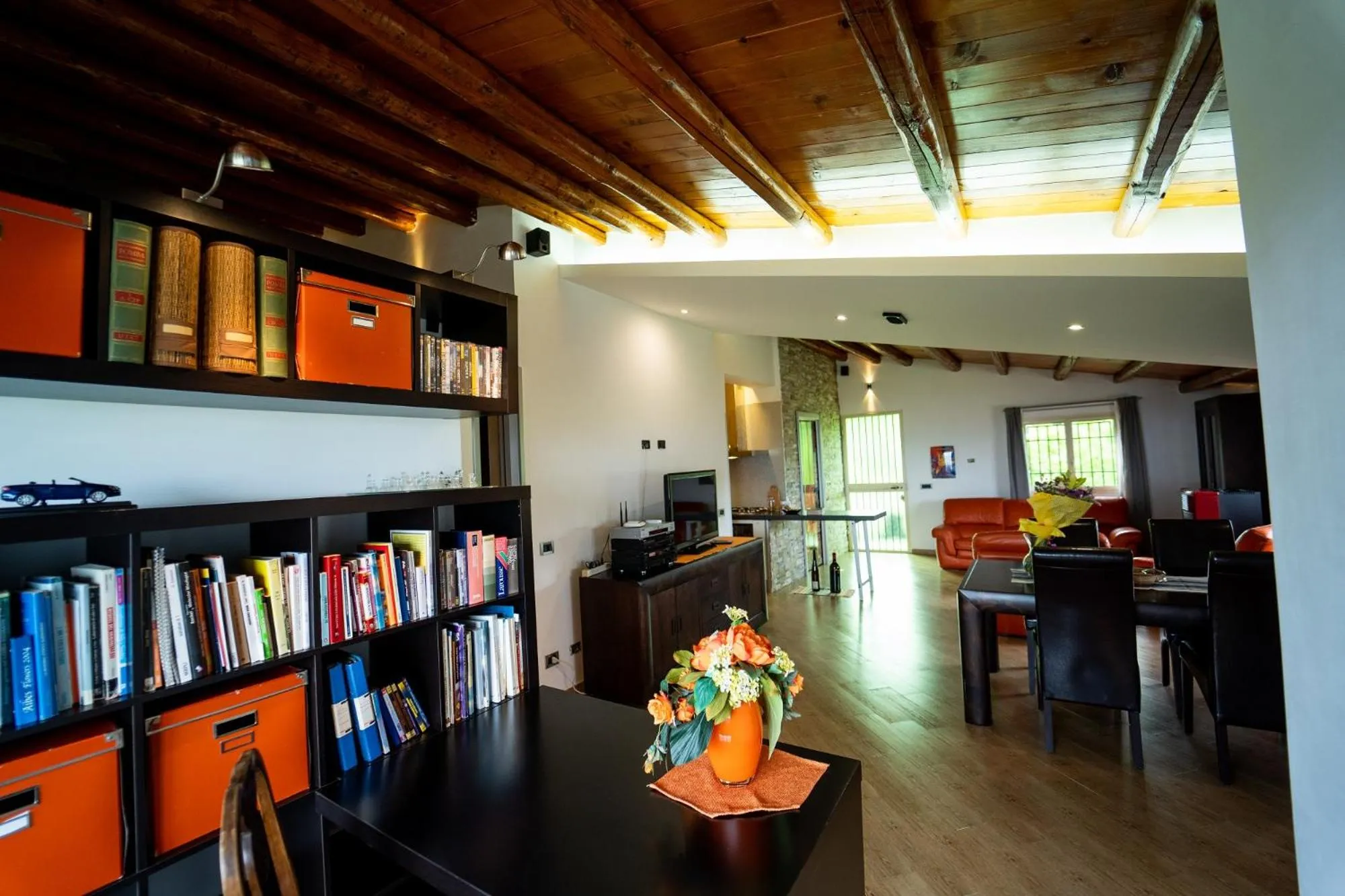 Library in Camagna Country House