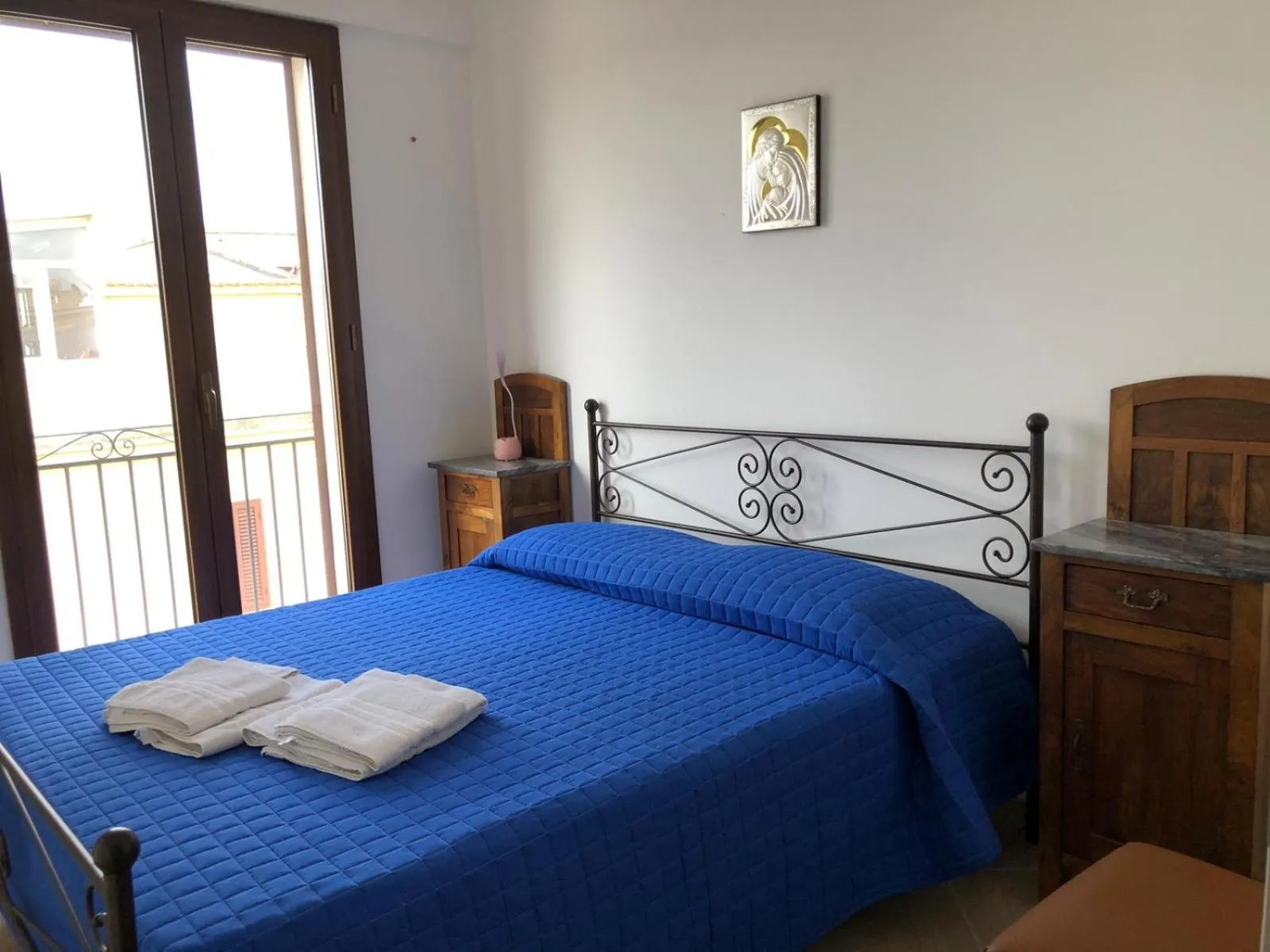 Photo of the whole room, Bed in Camagna Country House