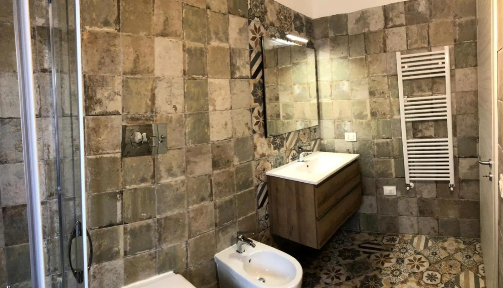 Shower in Camagna Country House