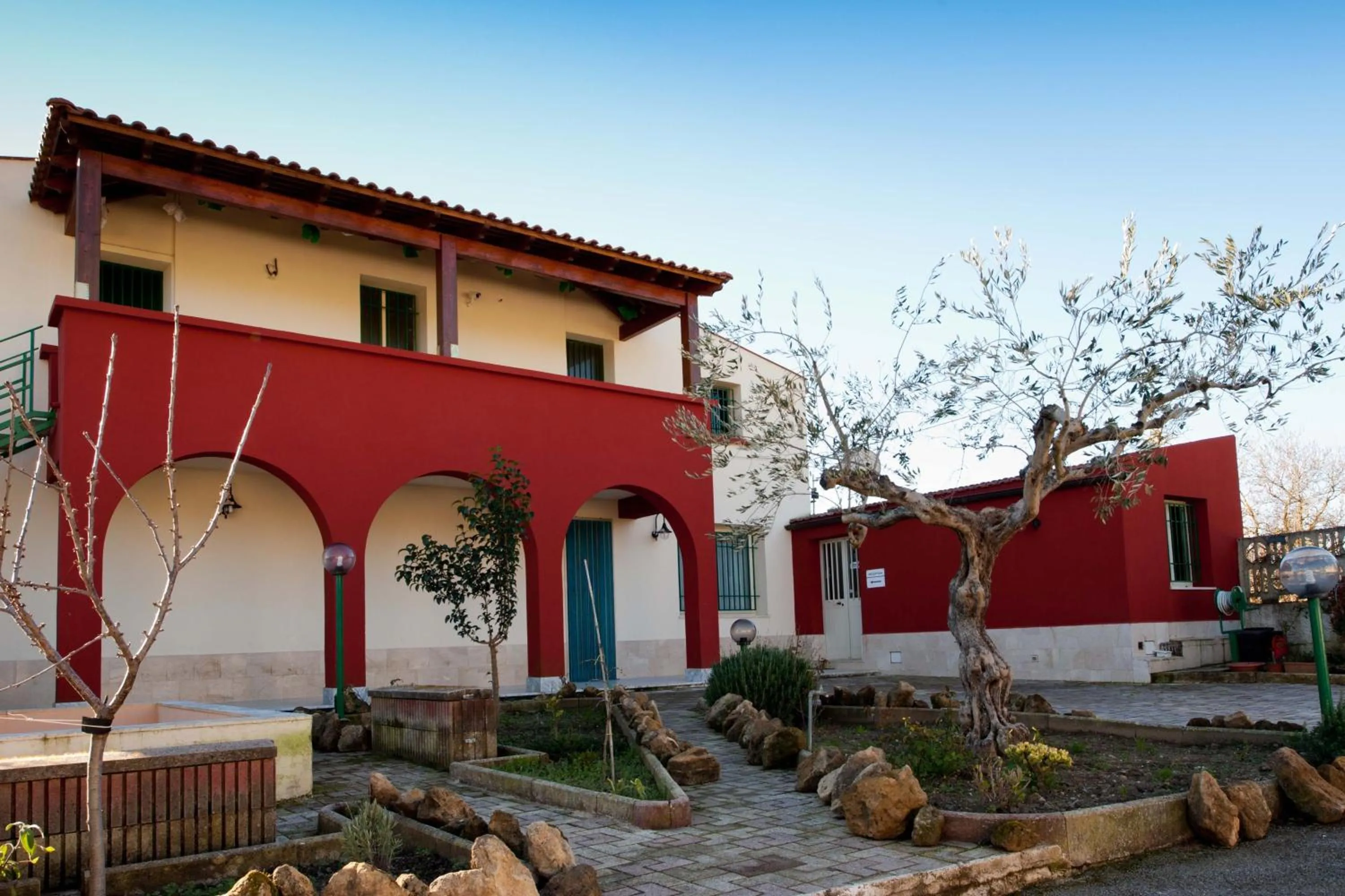 Facade/entrance in Camagna Country House