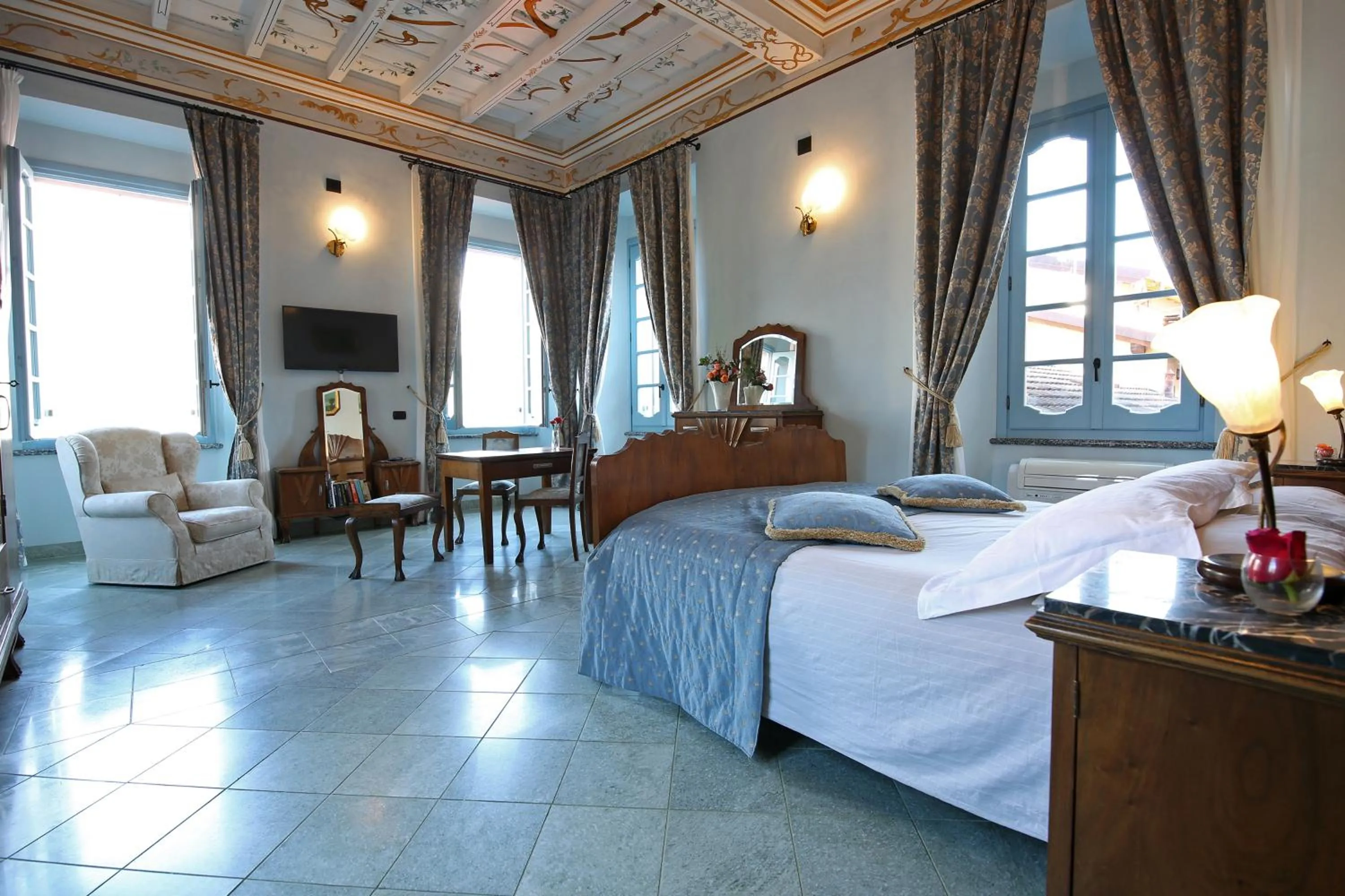 Bed in Palazzo Del Vicerè