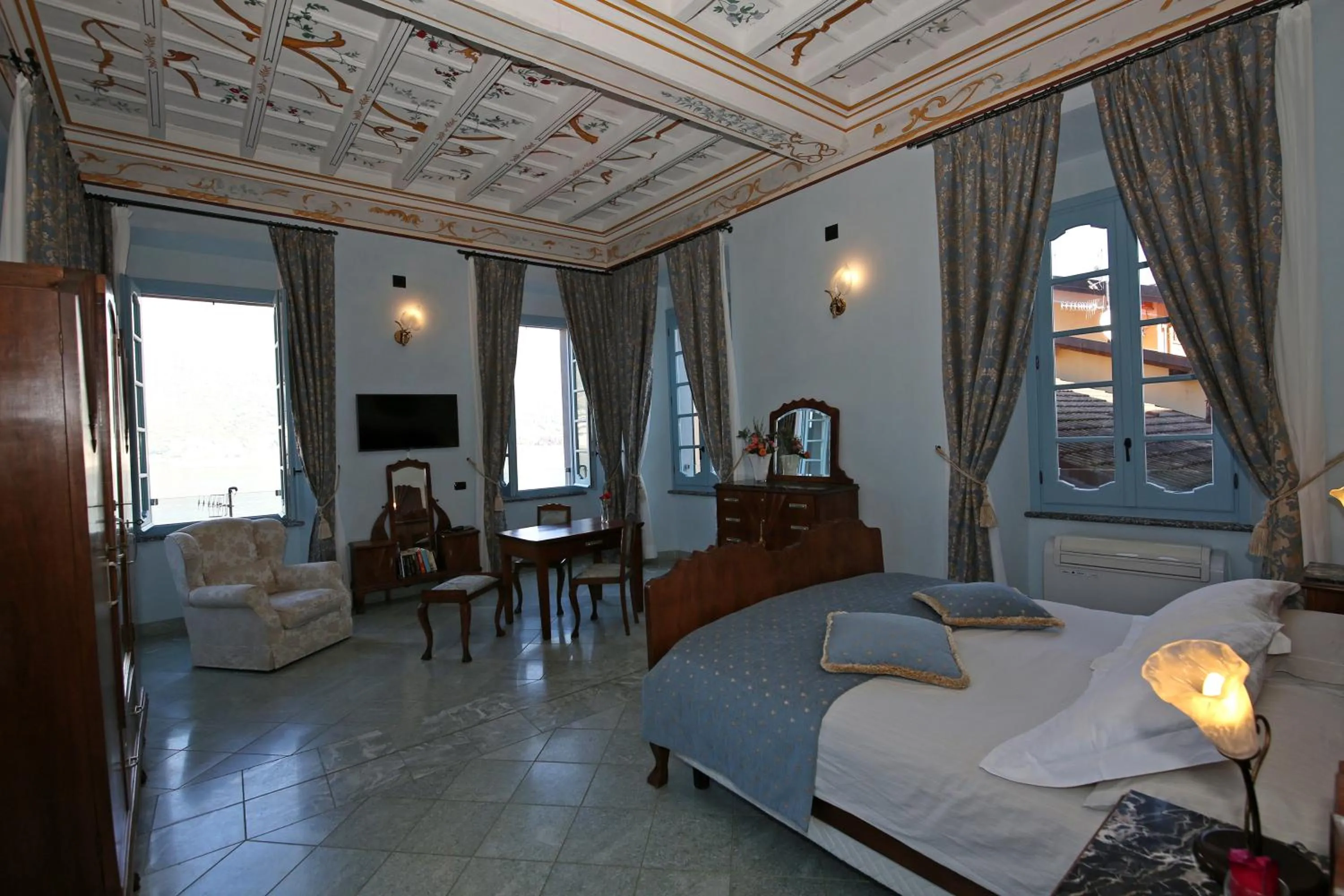 Bed in Palazzo Del Vicerè