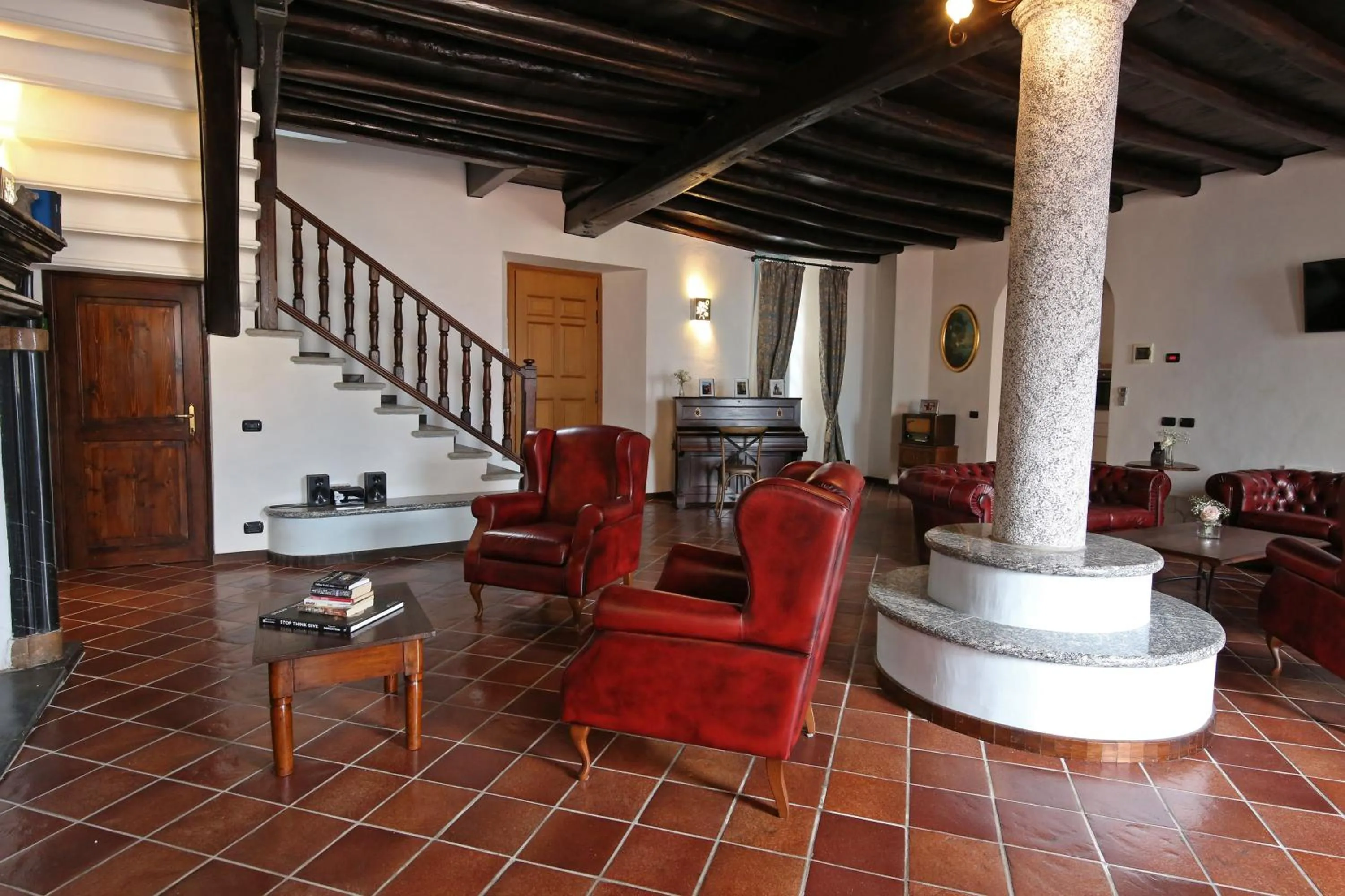 Living room in Palazzo Del Vicerè