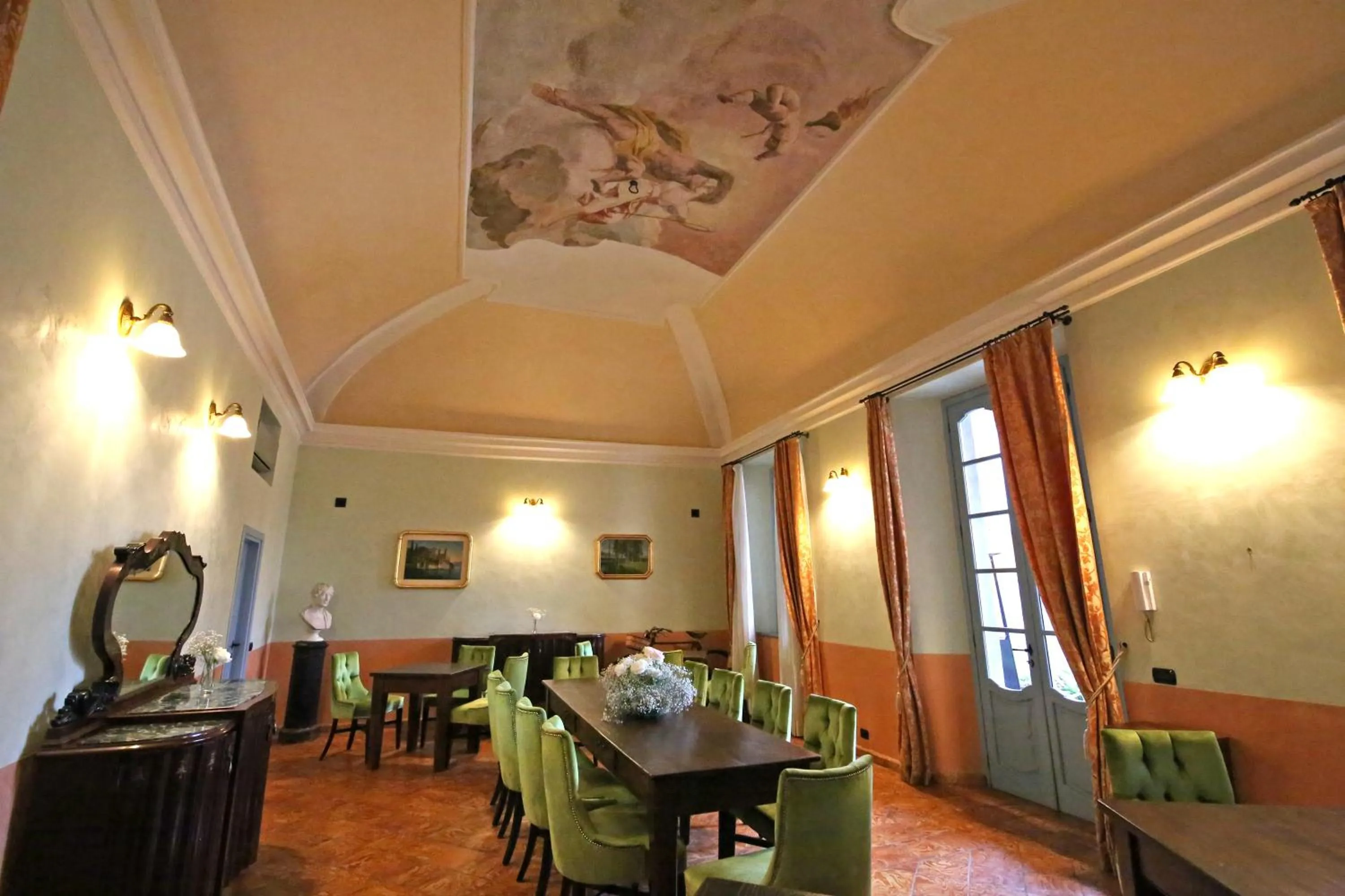 Living room in Palazzo Del Vicerè