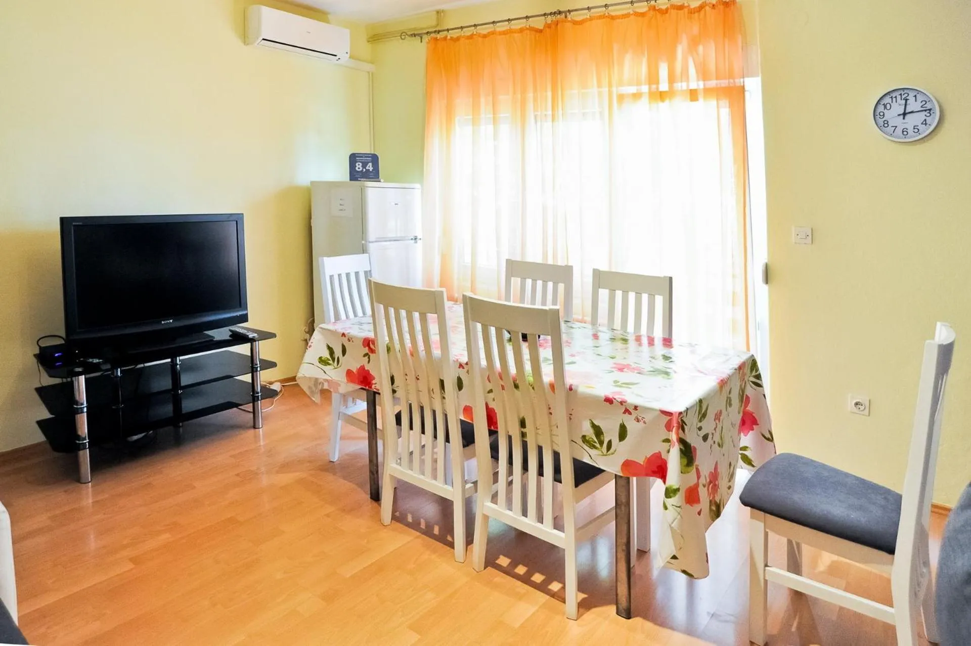 Communal lounge/ TV room in Apartmani Roko