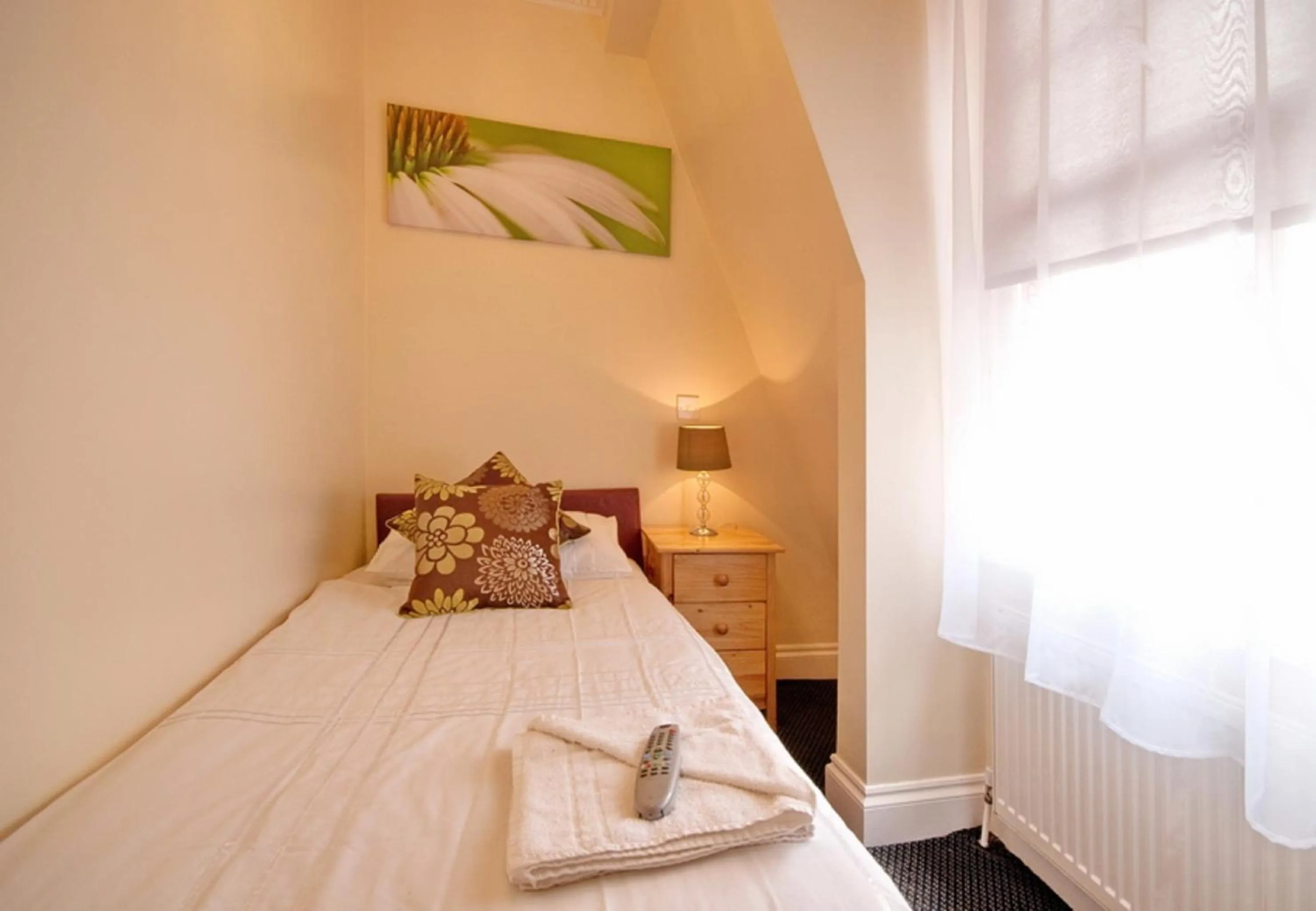 Photo of the whole room in Castle Park Hotel