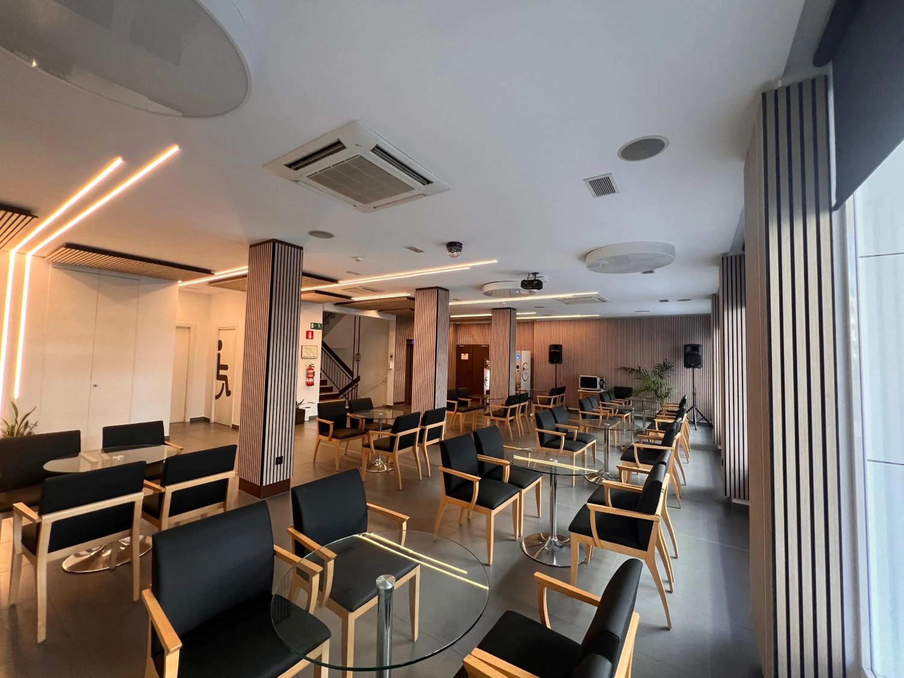 Communal lounge/ TV room in Hotel Montesol Benidorm