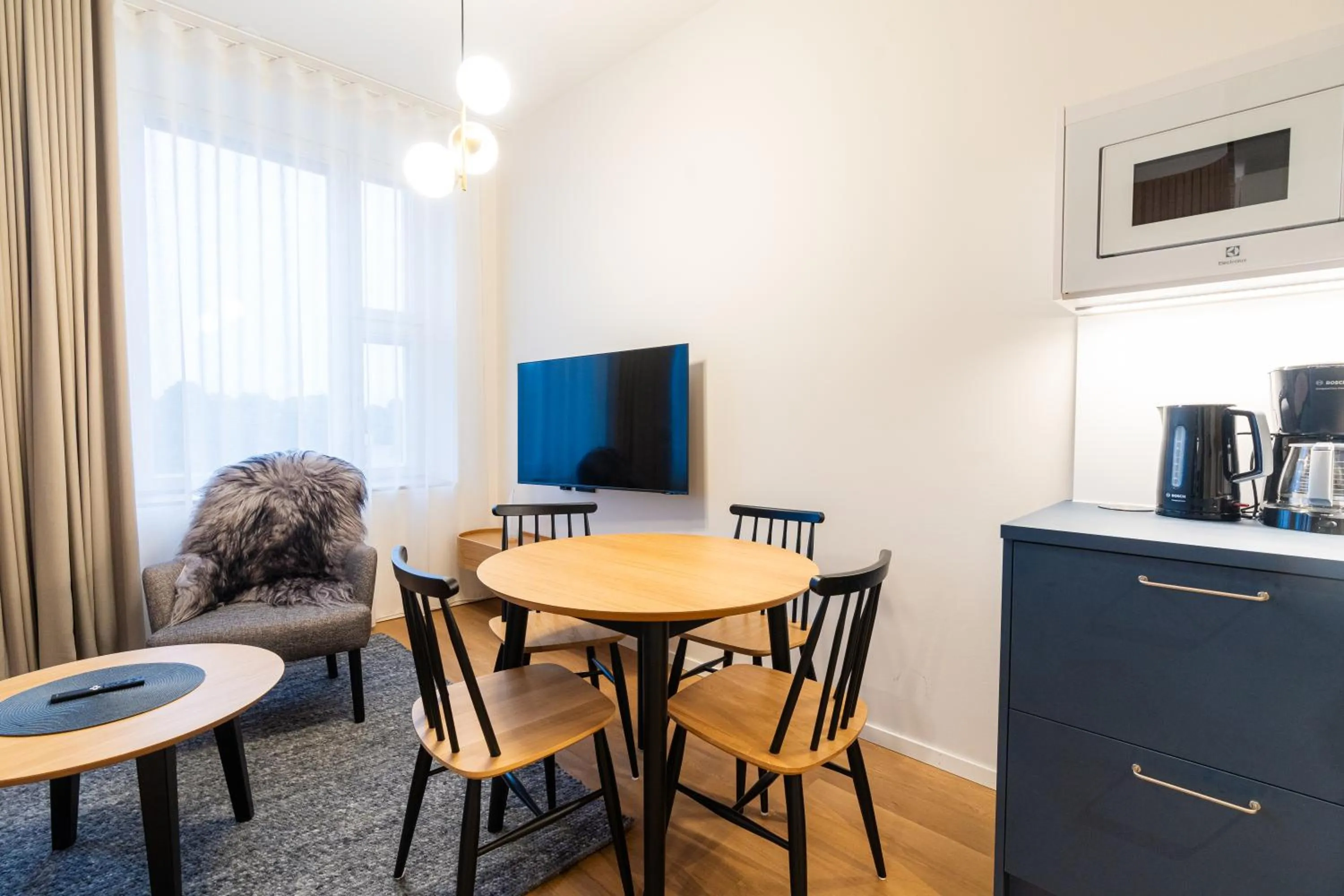 TV and multimedia in Postmaster Hotel