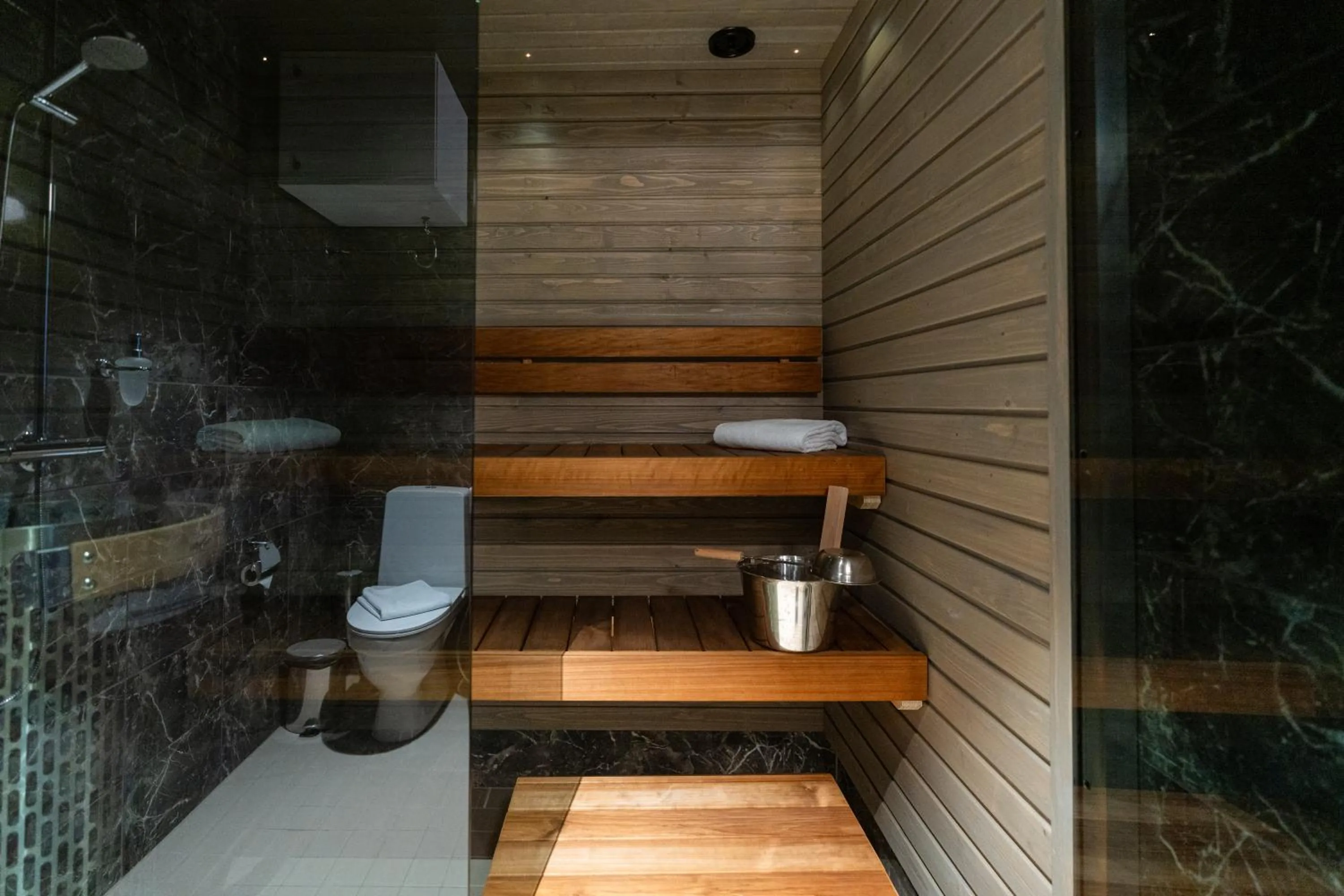 Toilet in Postmaster Hotel