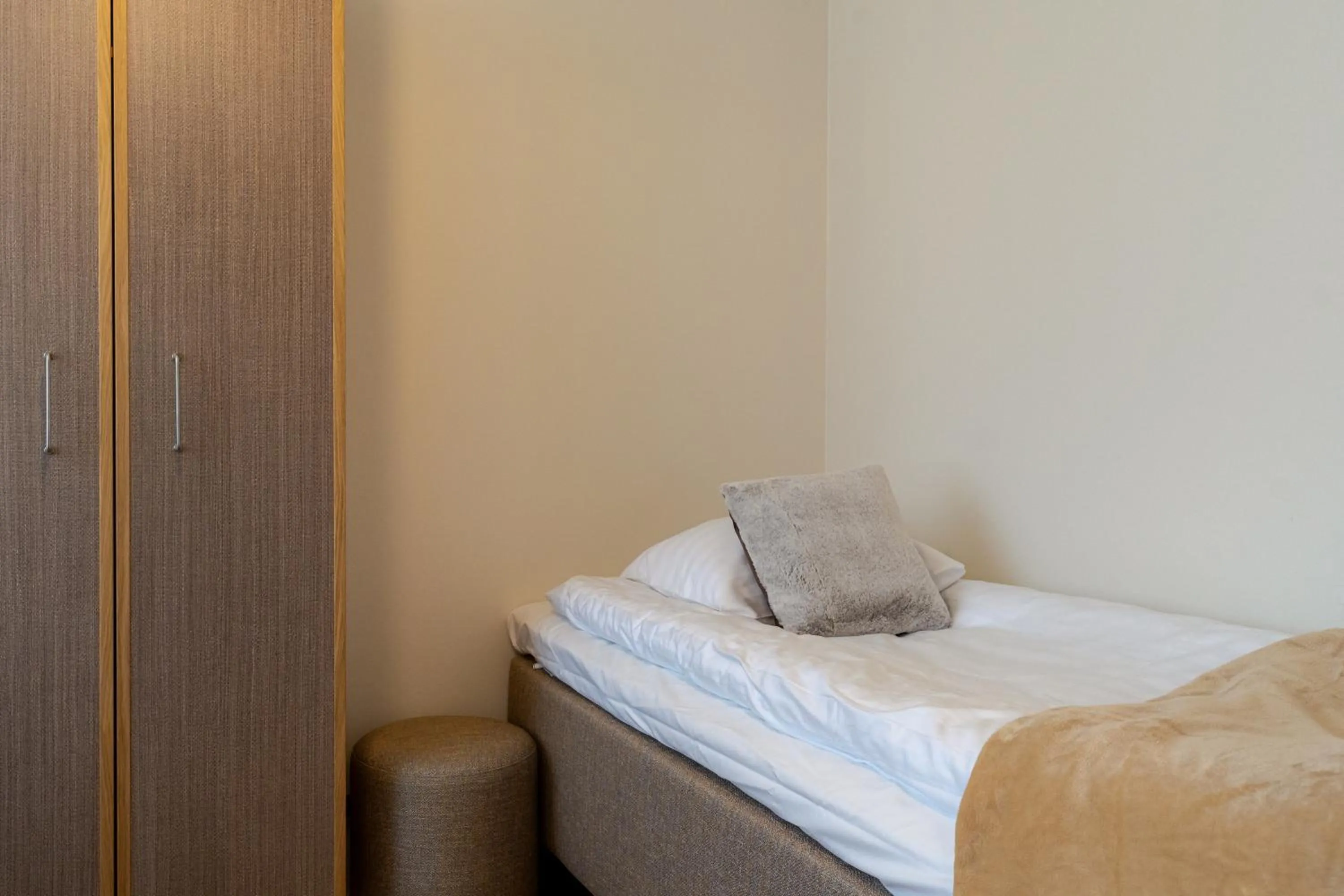 Bed in Postmaster Hotel