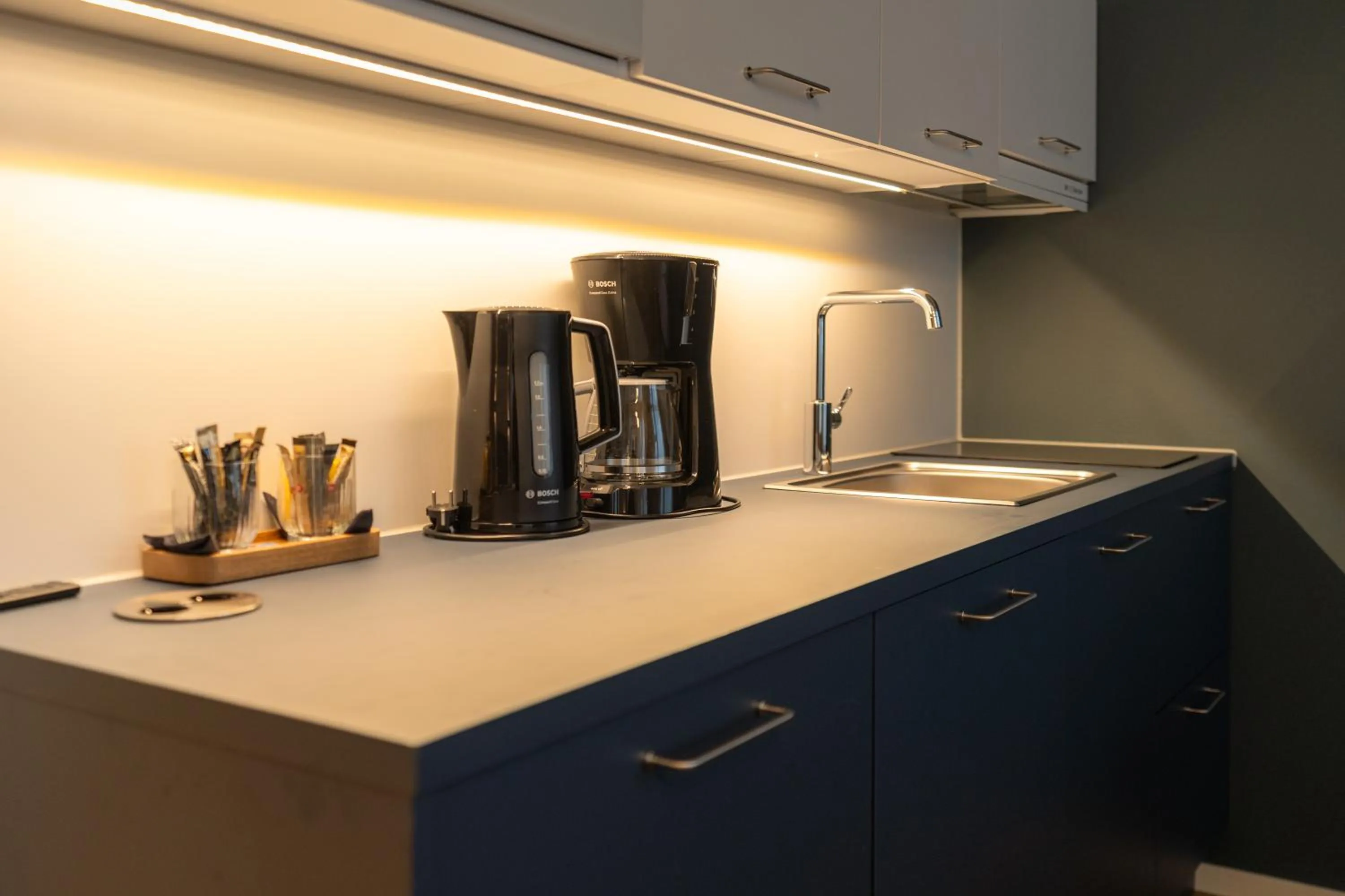 Coffee/tea facilities in Postmaster Hotel