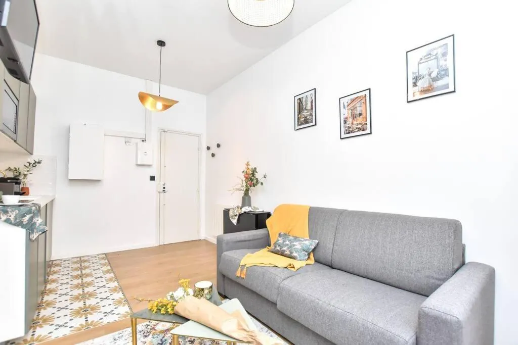 Charming Flat in Montmartre - Imhost