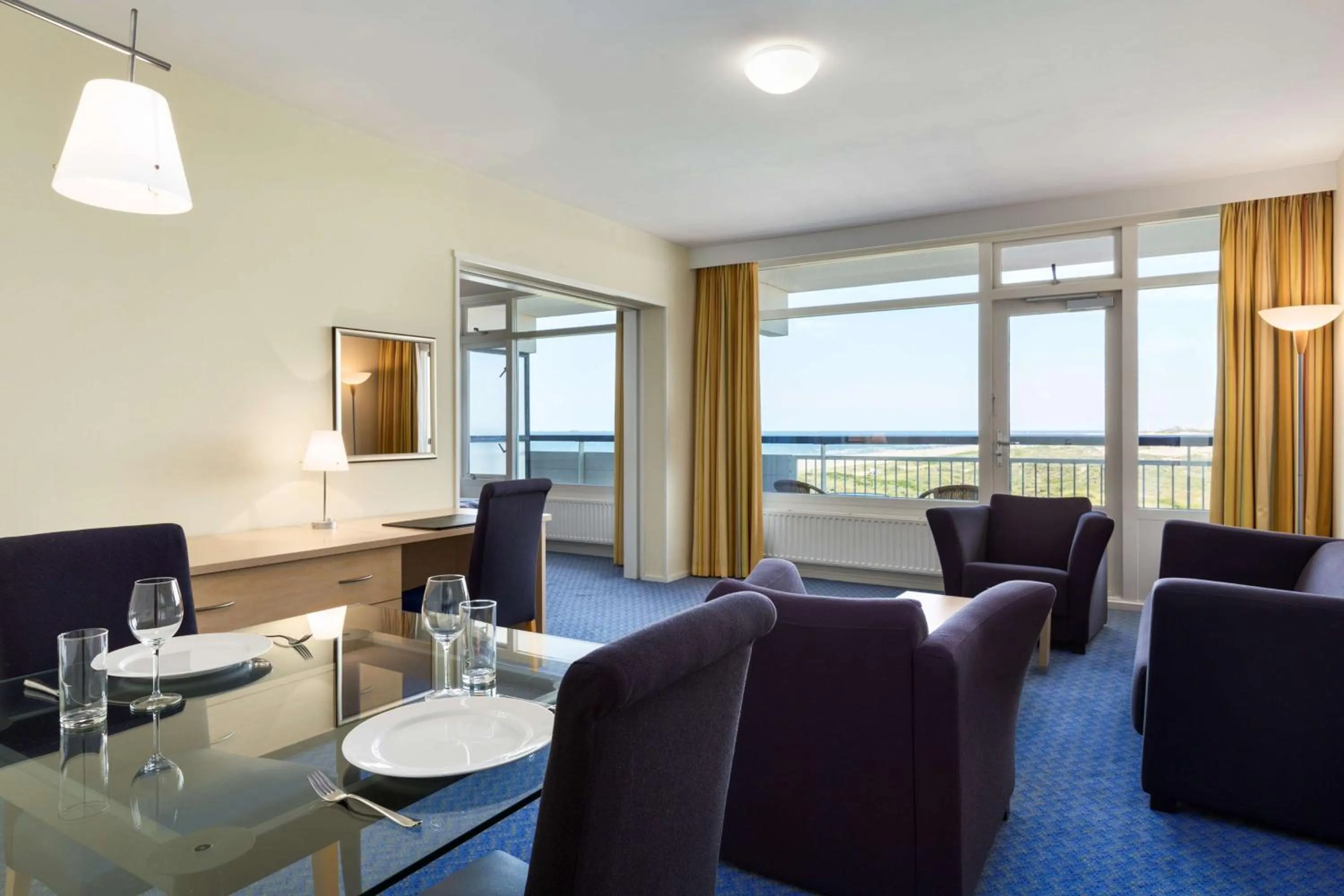 Photo of the whole room in NH Atlantic Den Haag