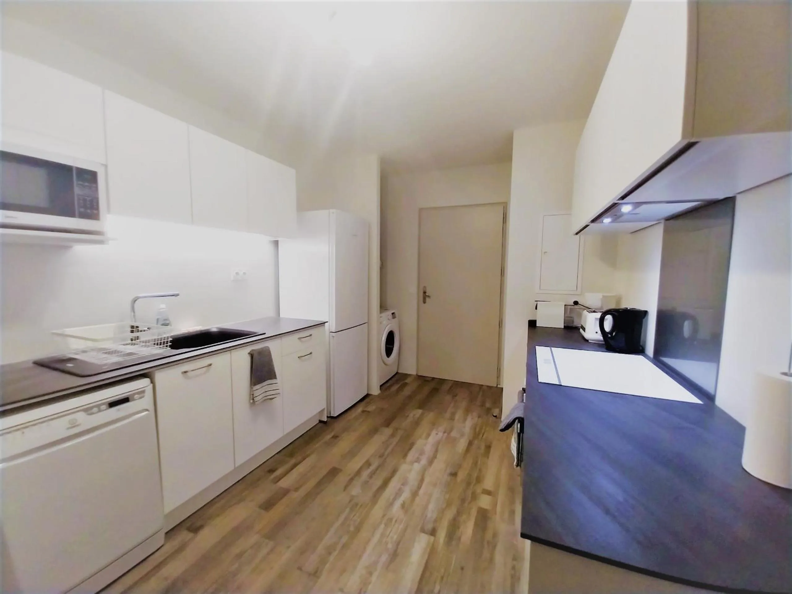 Kitchen or kitchenette in TAHITI - Urban Maohi Cottage