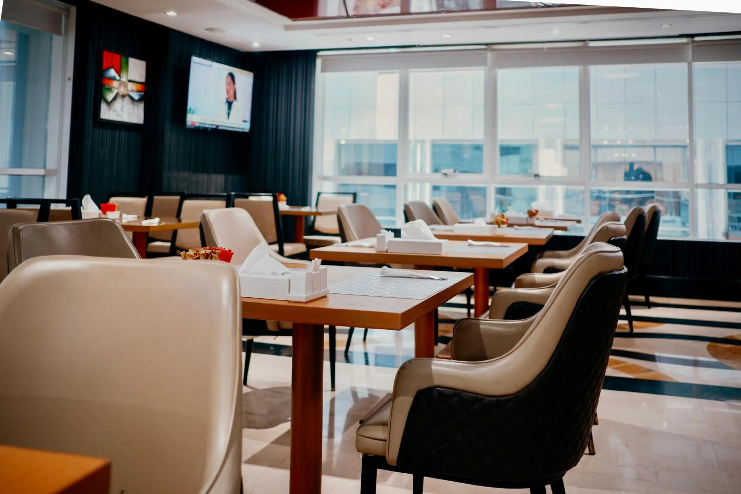 Restaurant/places to eat in Al Diar Sawa Hotel Apartments