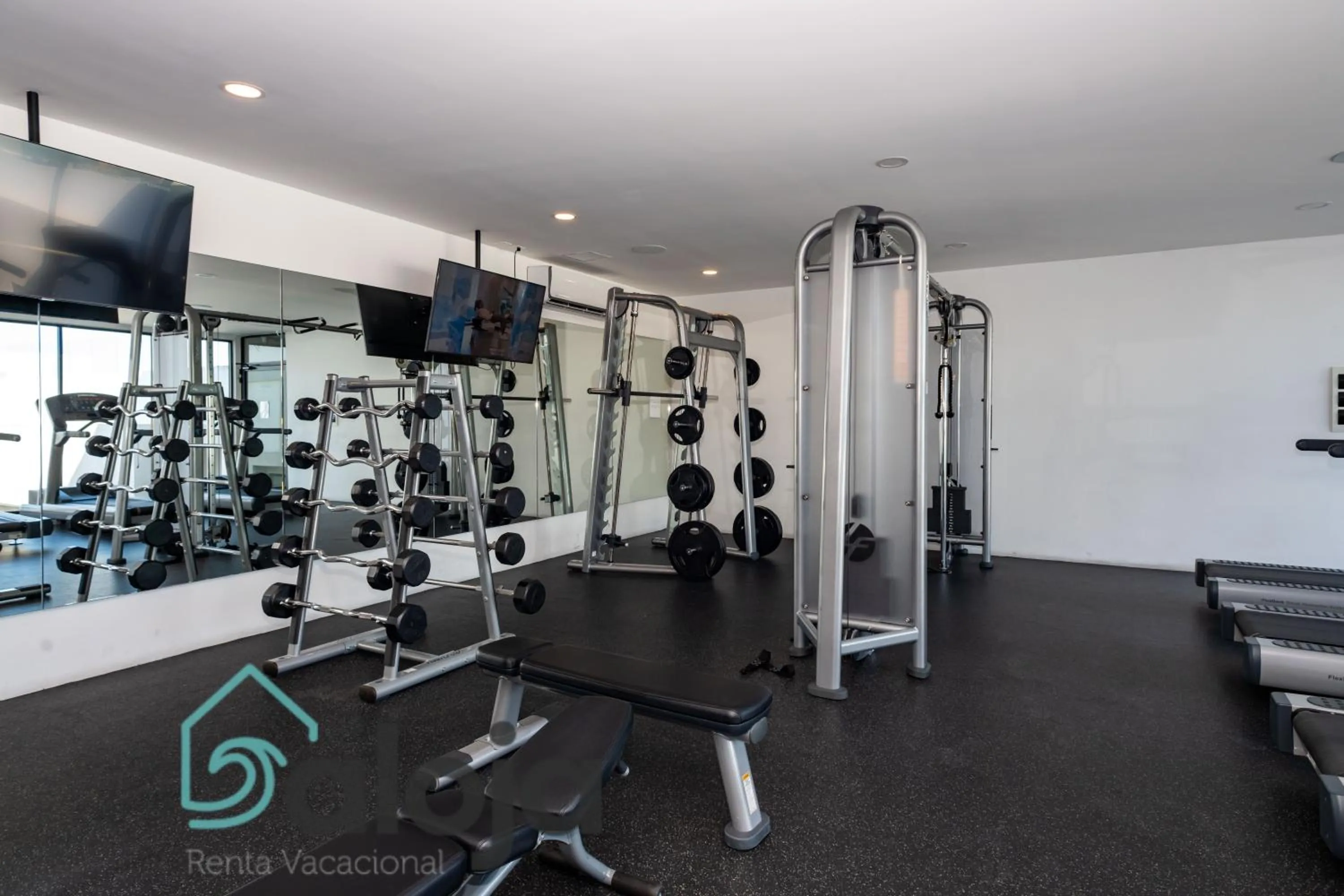 Fitness centre/facilities in Ipana condo unos pasos de 5ta Avenida