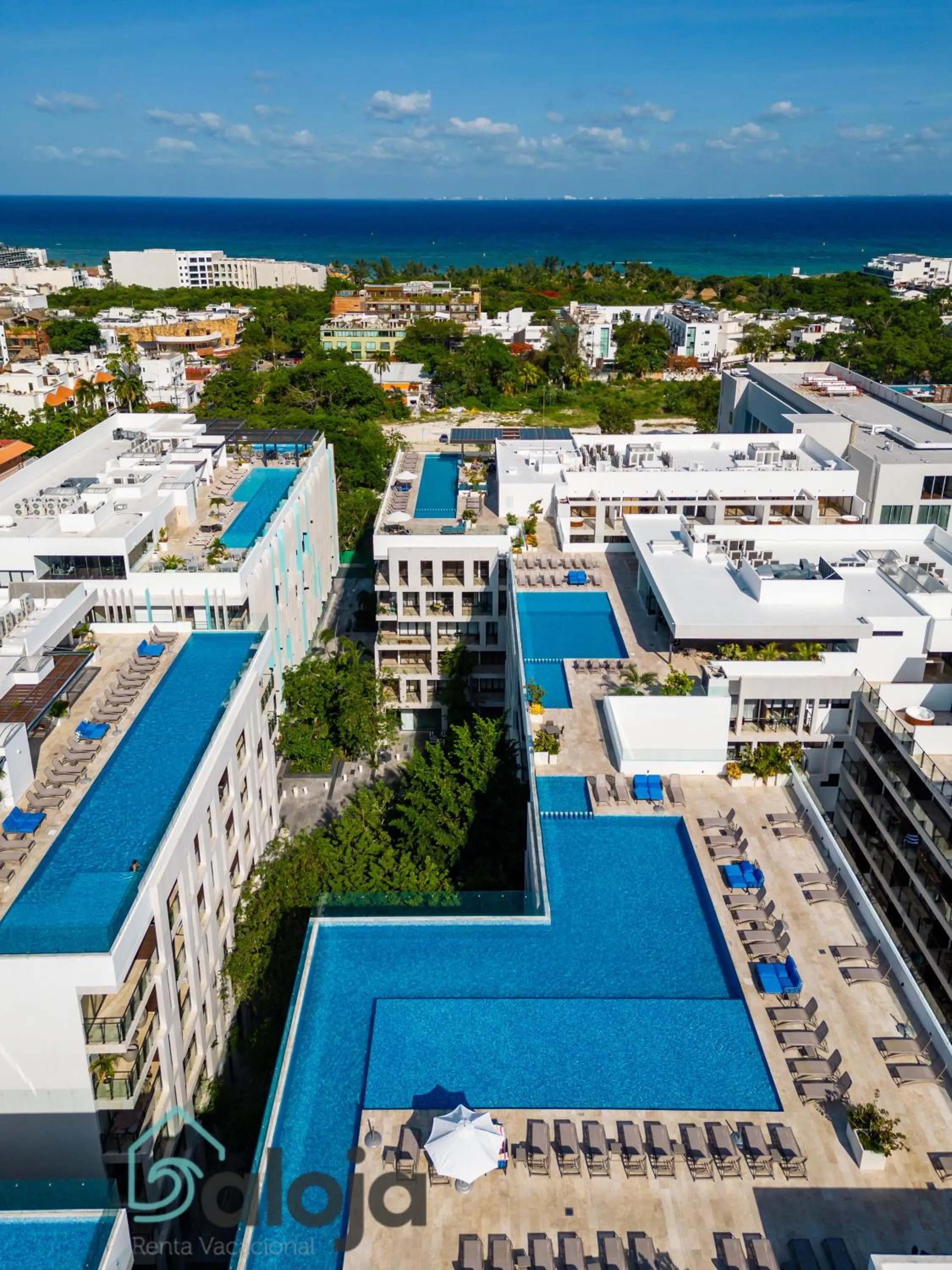 Property building in Ipana condo unos pasos de 5ta Avenida