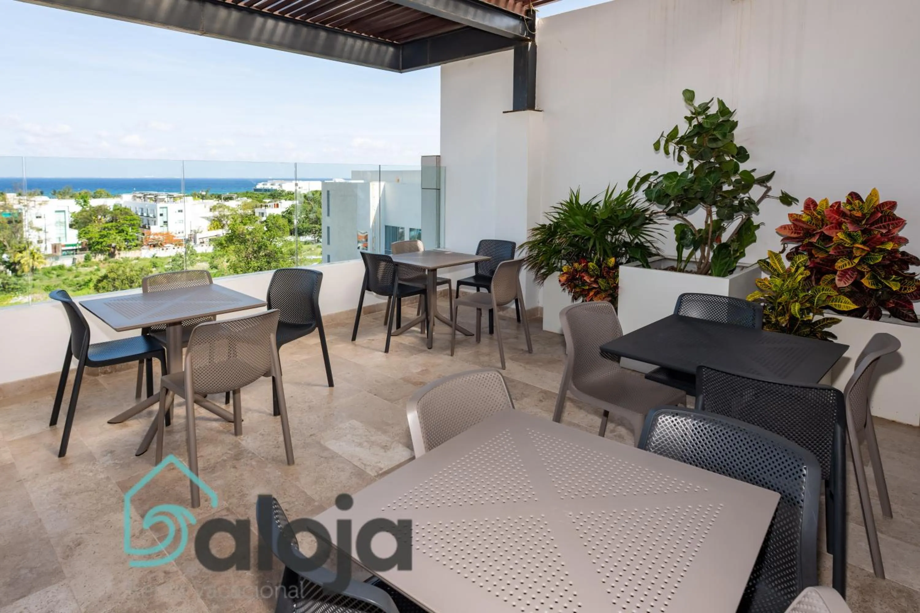 Balcony/Terrace in Ipana condo unos pasos de 5ta Avenida