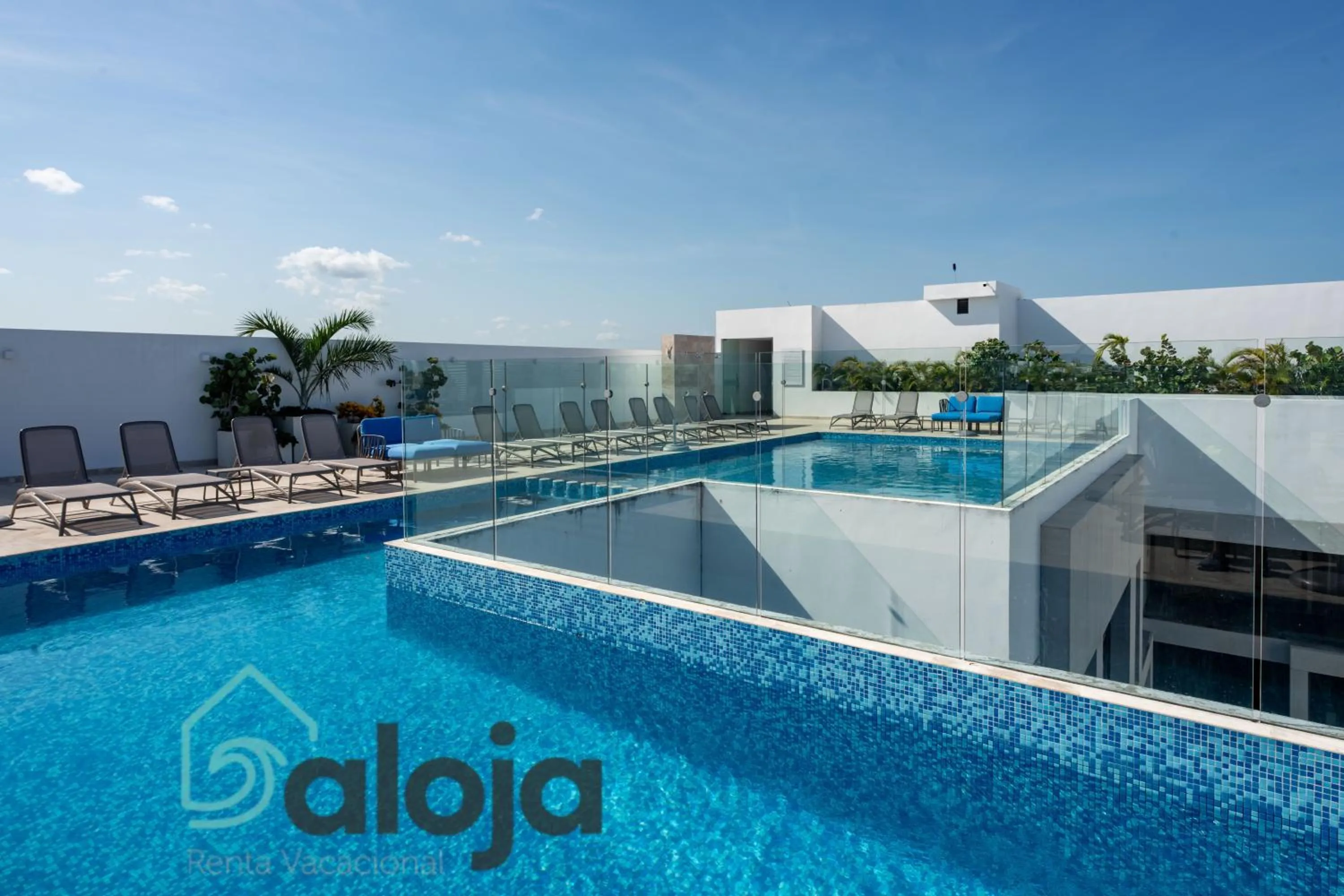 Property building in Ipana condo unos pasos de 5ta Avenida