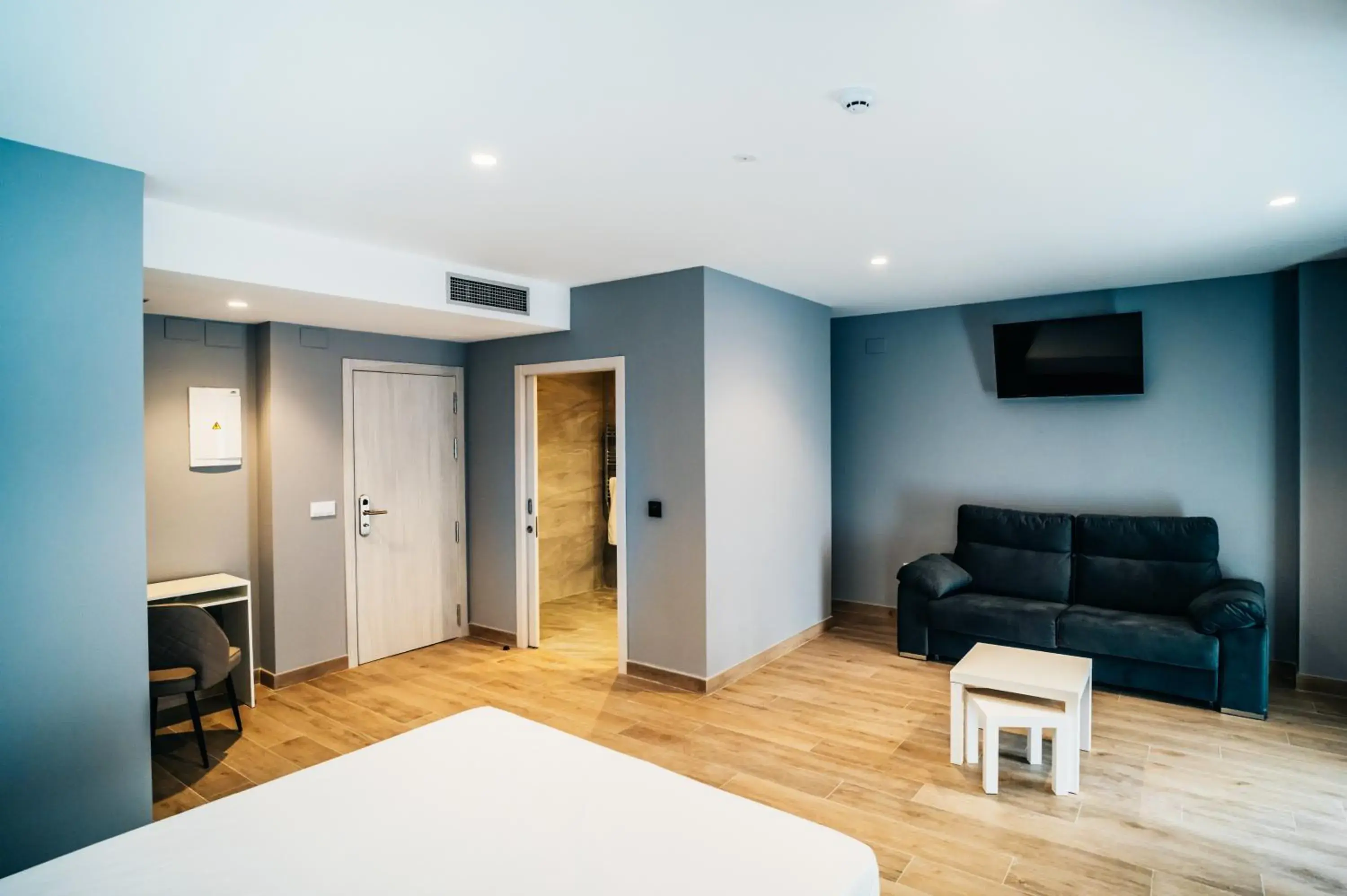 Triple Room - single occupancy in Arevalos Hotel Triple Room - single occupancy in Arevalos Hotel