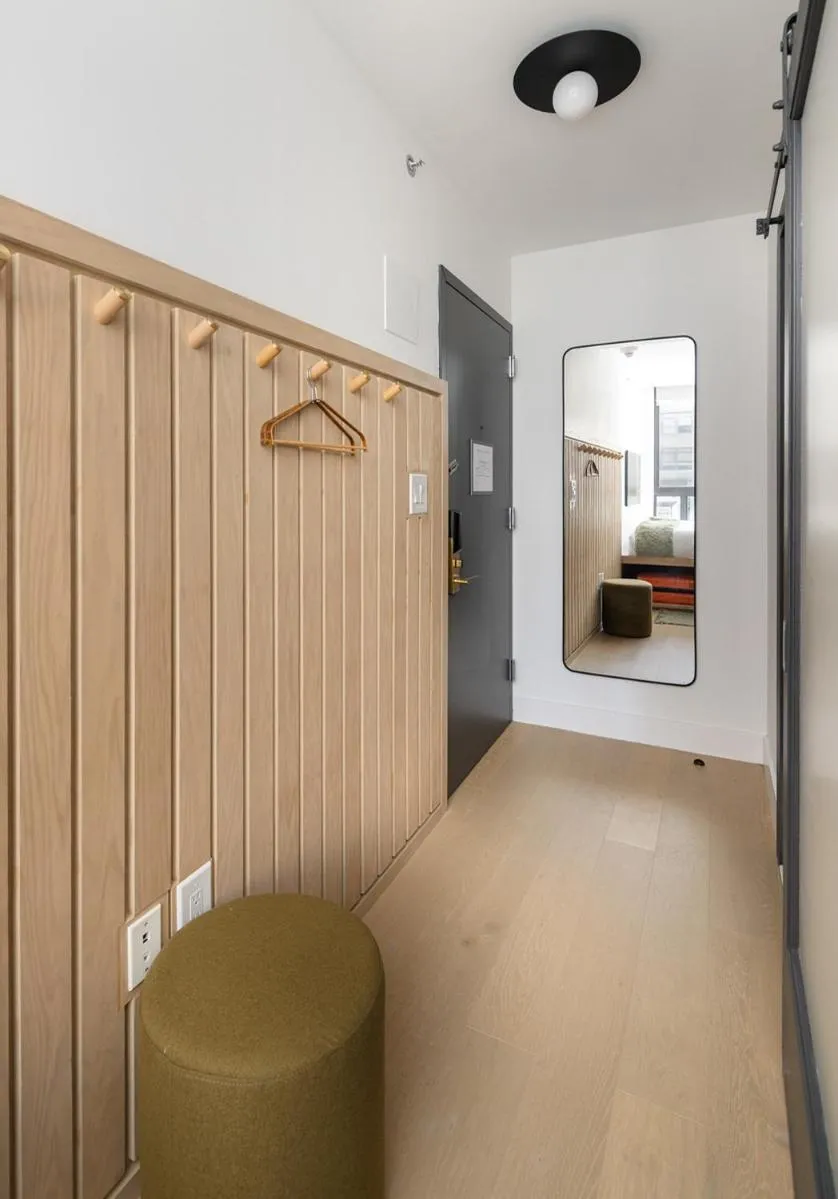 Photo of the whole room in Little Charlie Hotel