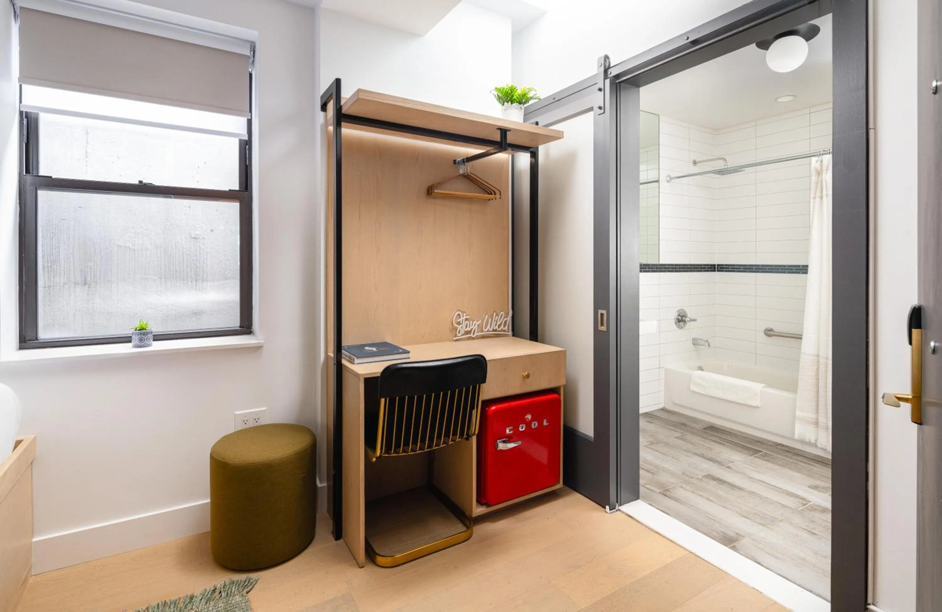 Photo of the whole room in Little Charlie Hotel