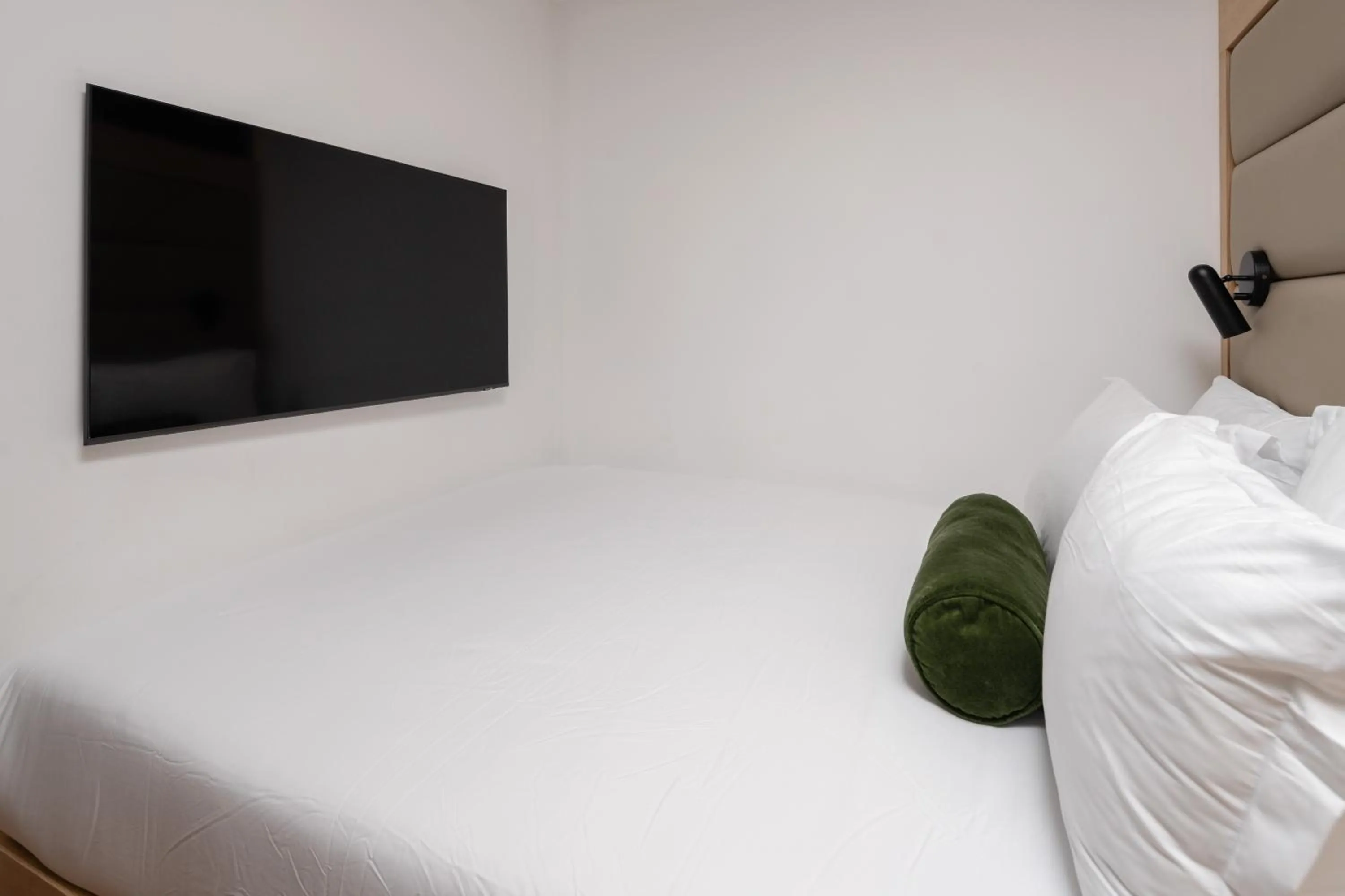 Bedroom, Bed in Little Charlie Hotel