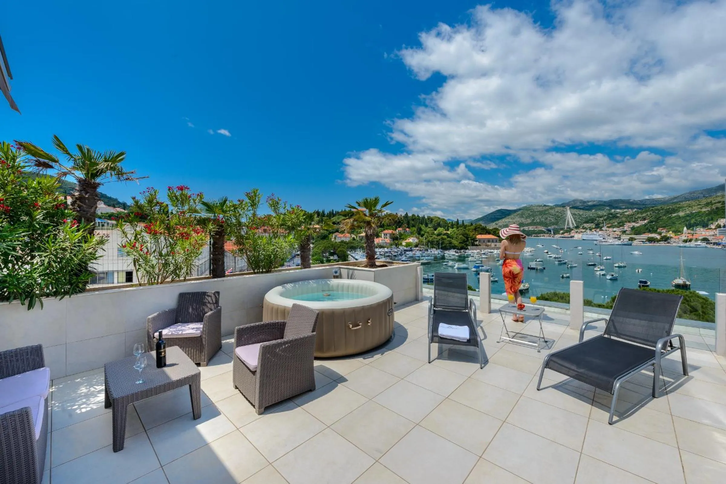 Hot Tub in Adriatic Deluxe Apartments