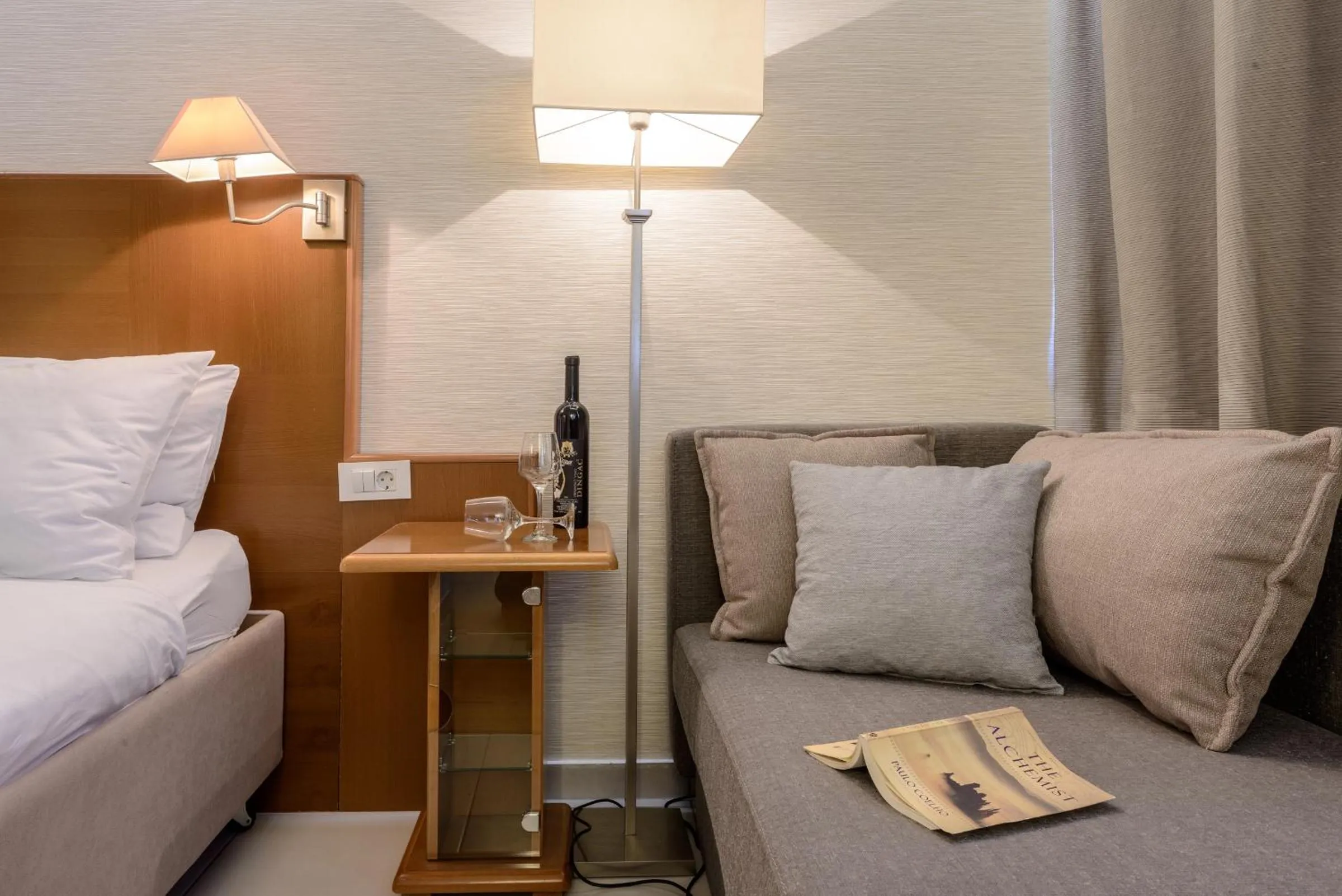 Decorative detail, Bed in Adriatic Deluxe Apartments