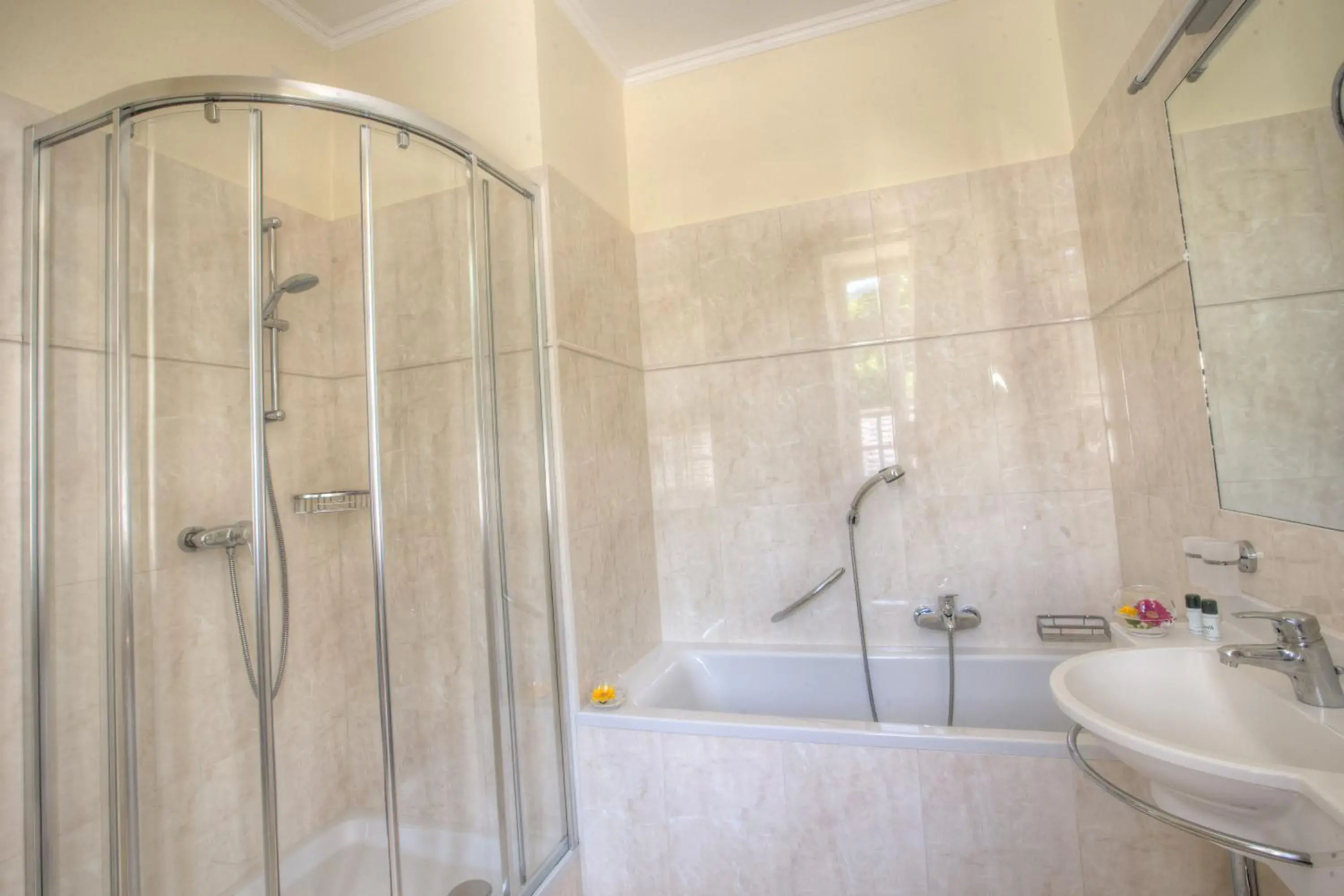 Single Room in Seehotel Billroth Single Room in Seehotel Billroth
