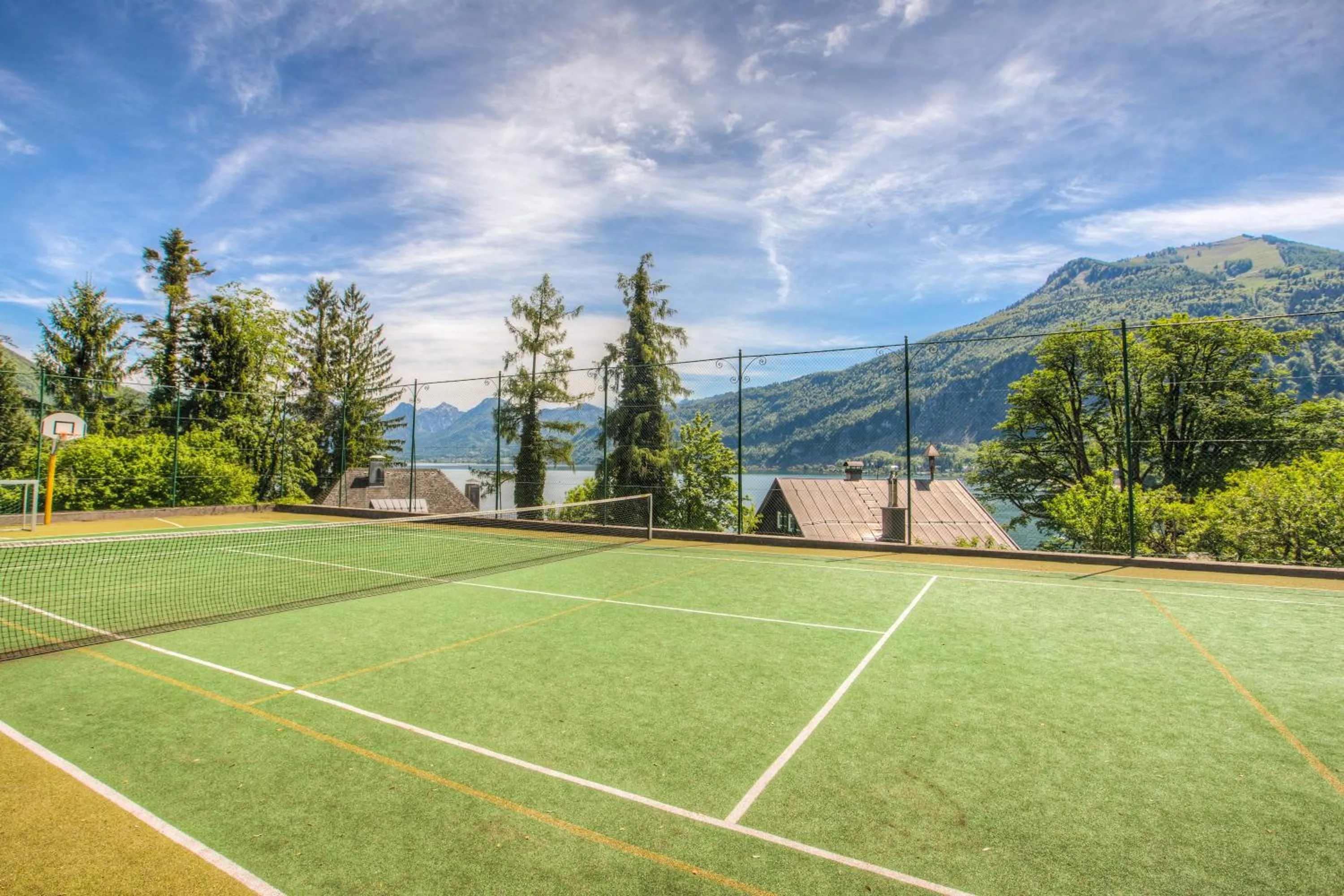 Tennis court in Seehotel Billroth