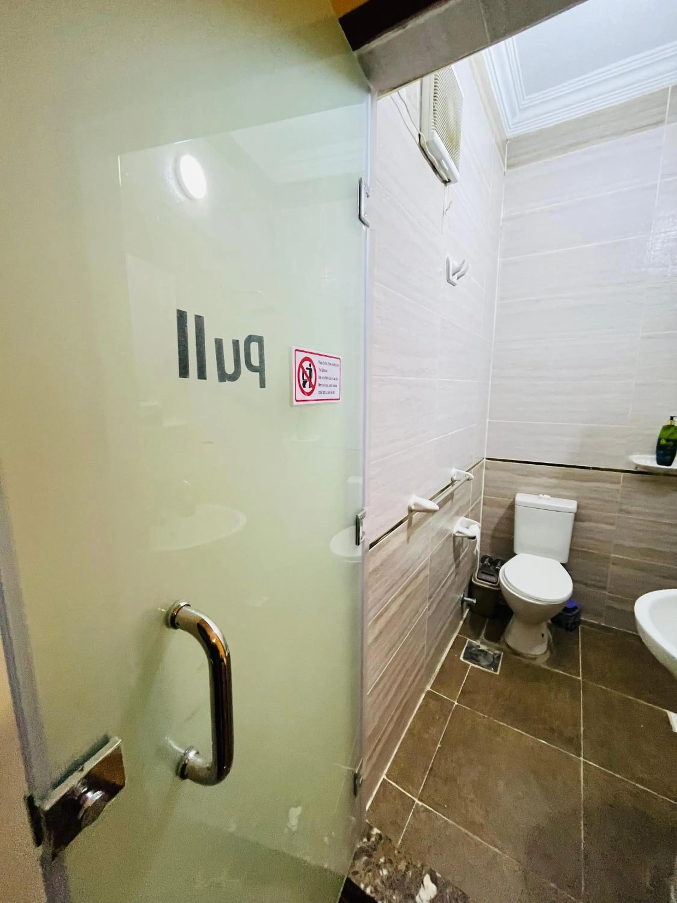 Bathroom in El Khalil Pyramids View Inn