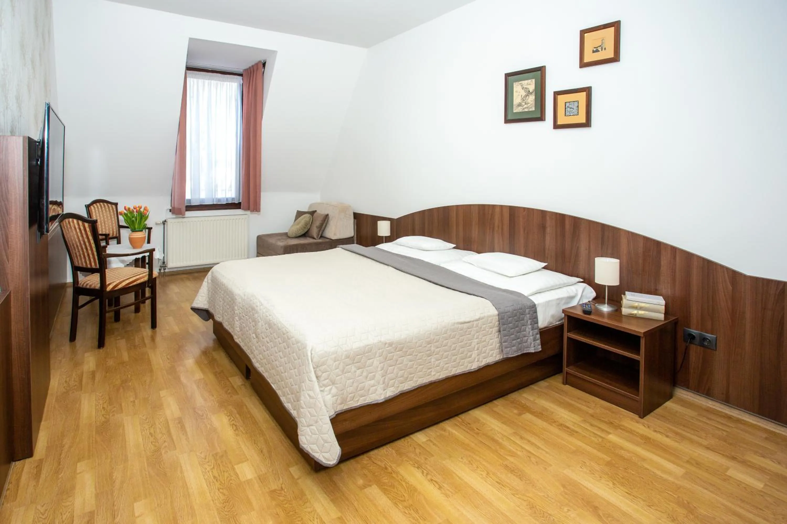 Bed in Tercia Hubertus Panzió
