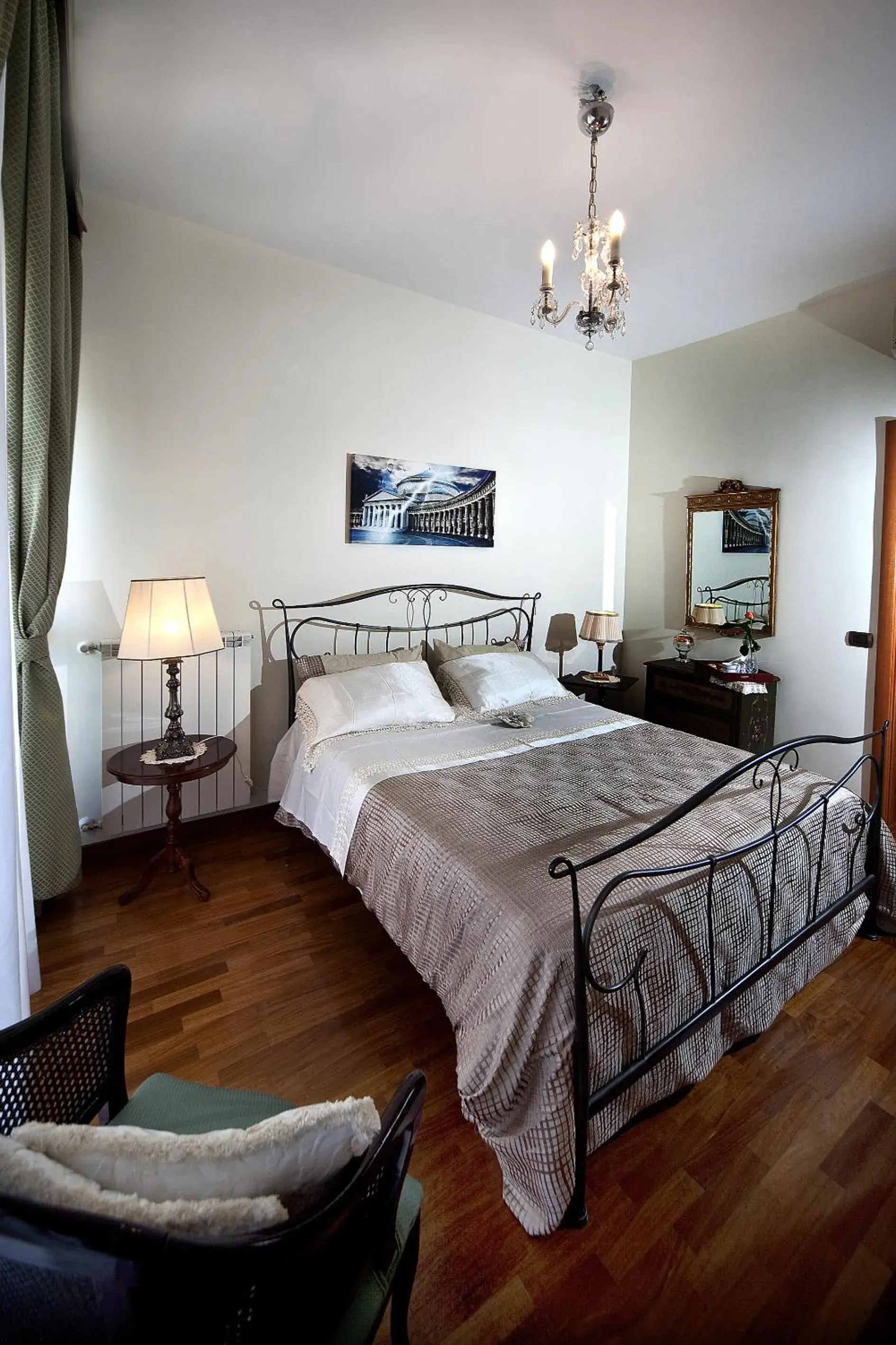 Deluxe King Room - single occupancy in Napoli Porta Di Mare Deluxe King Room - single occupancy in Napoli Porta Di Mare