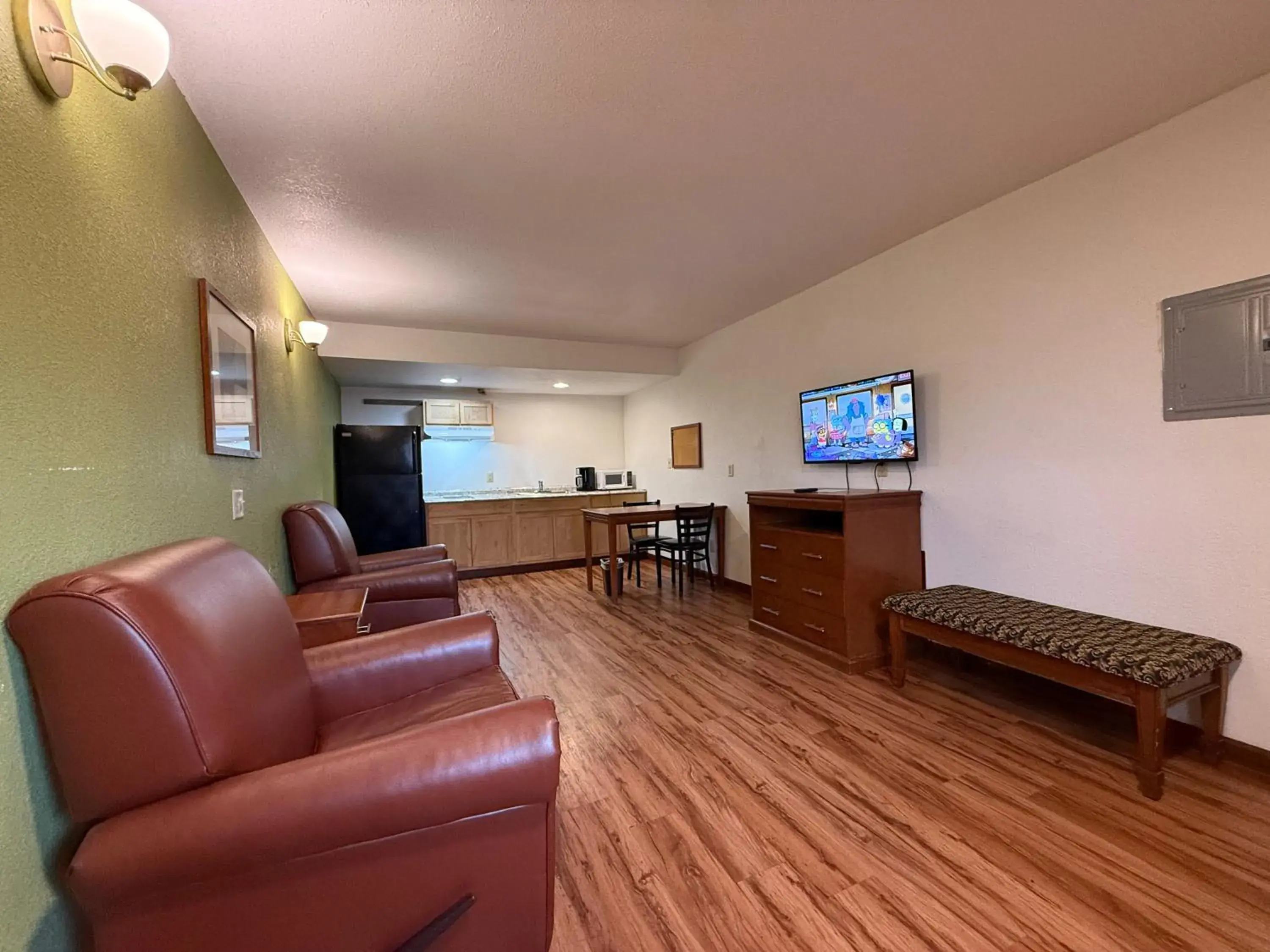 Suite in Relax Inn & Suites Suite in Relax Inn & Suites