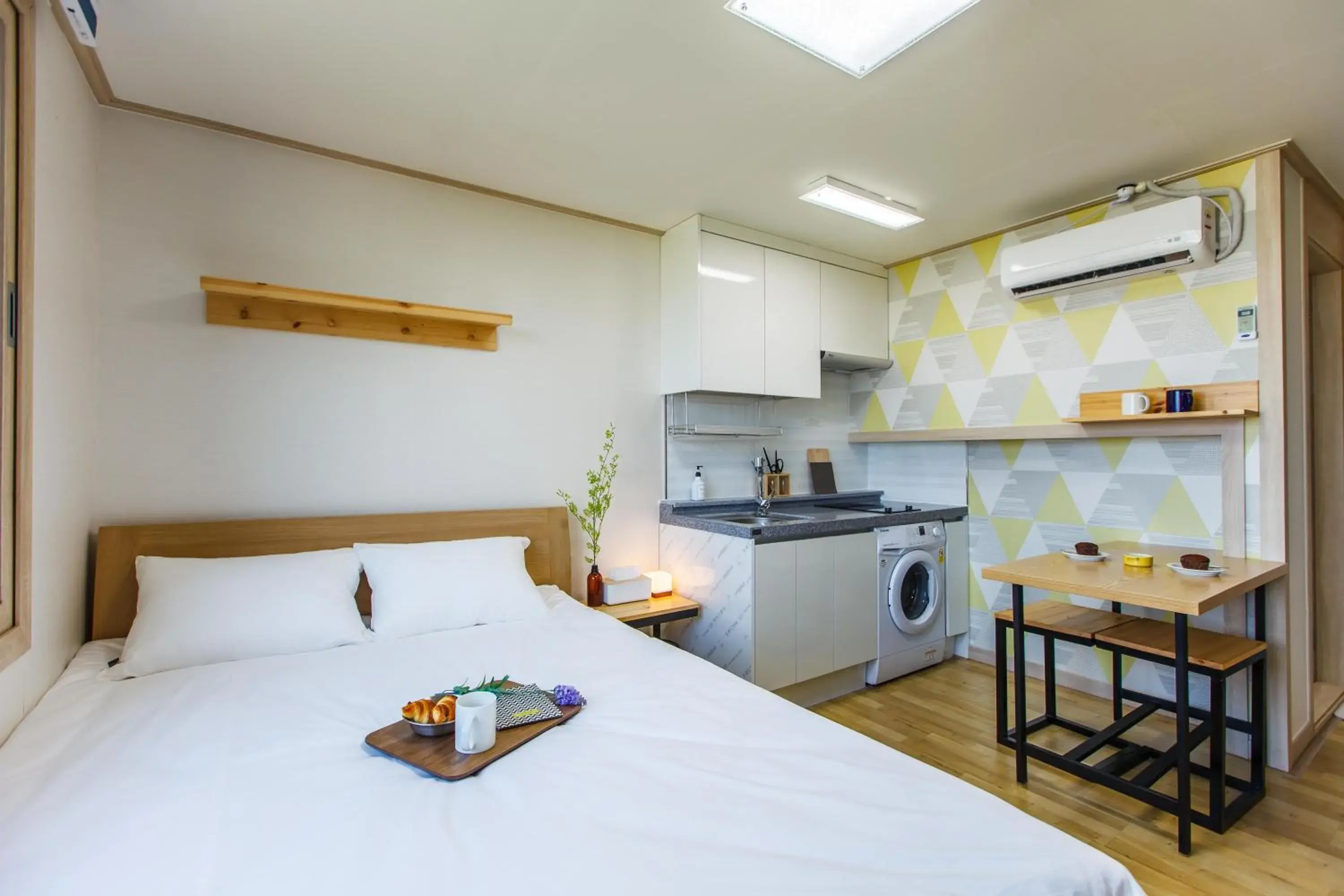 Kitchen or kitchenette, Bed in BnSun Pension Kitchen or kitchenette, Bed in BnSun Pension