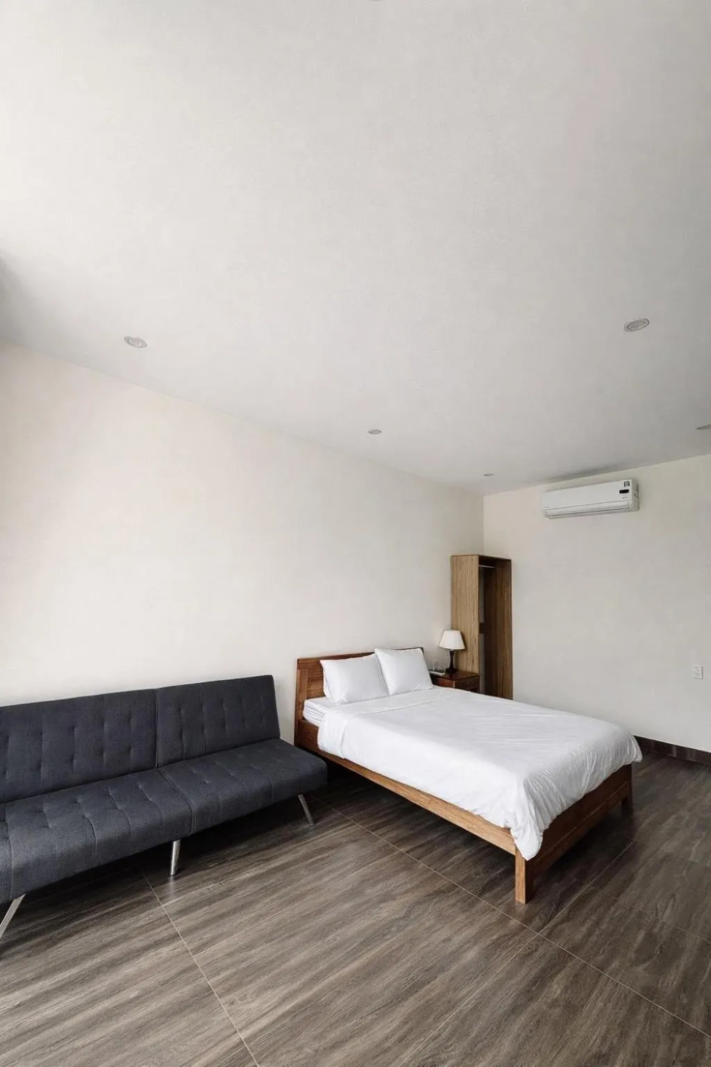 Bedroom, Bed in Hoàng Đô Hotel