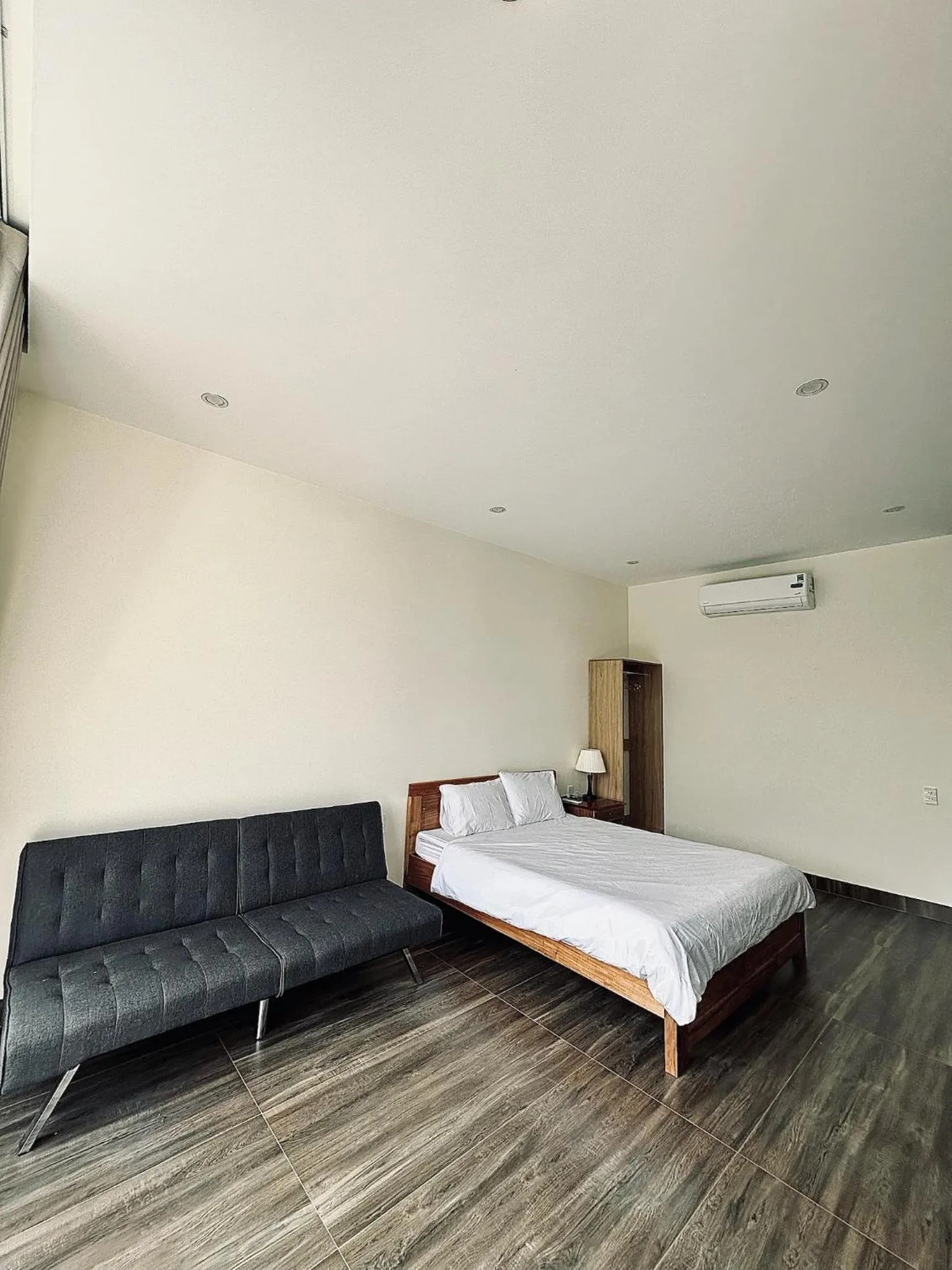 Bedroom, Bed in Hoàng Đô Hotel