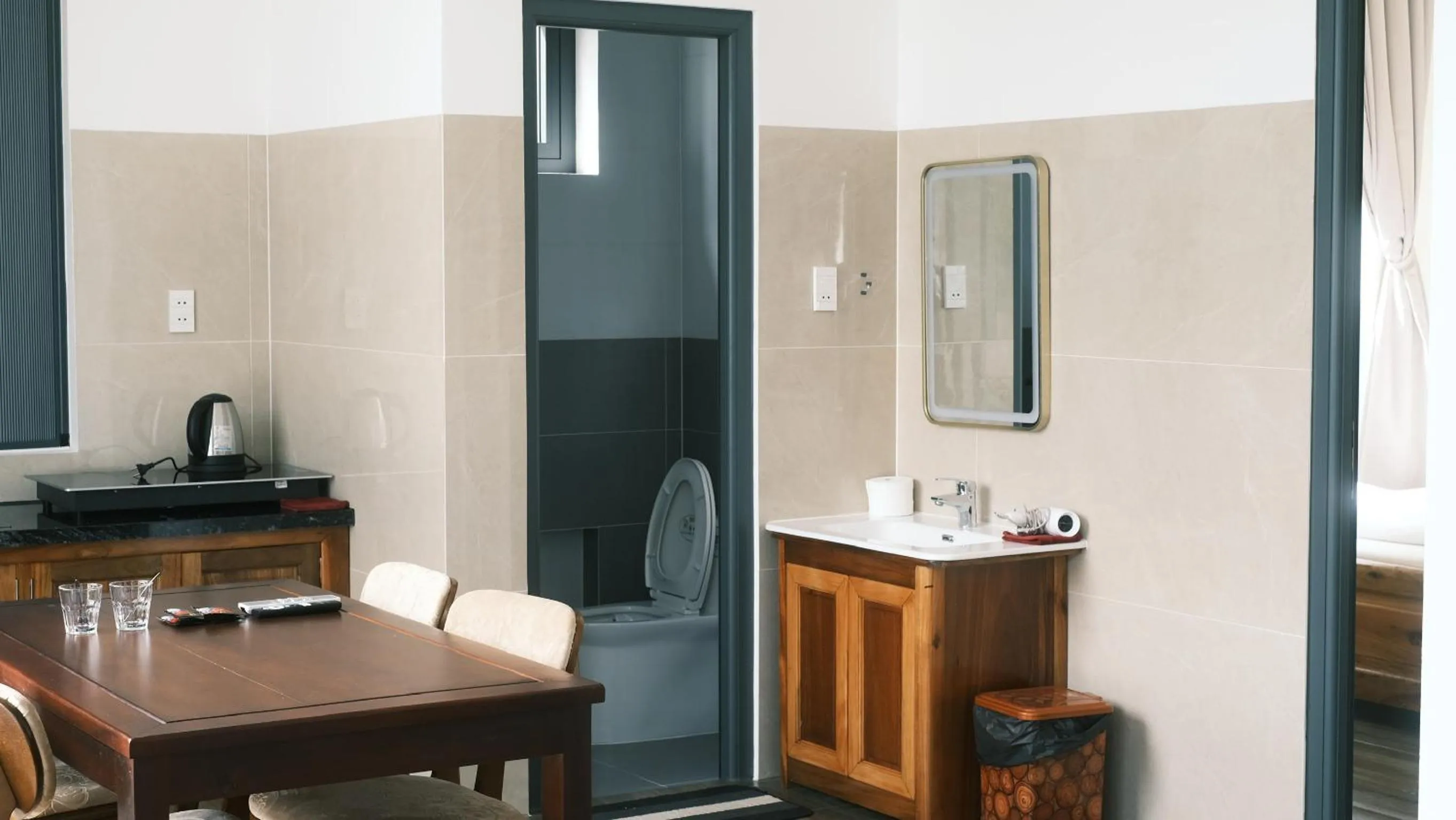 Kitchen or kitchenette in Hoàng Đô Hotel