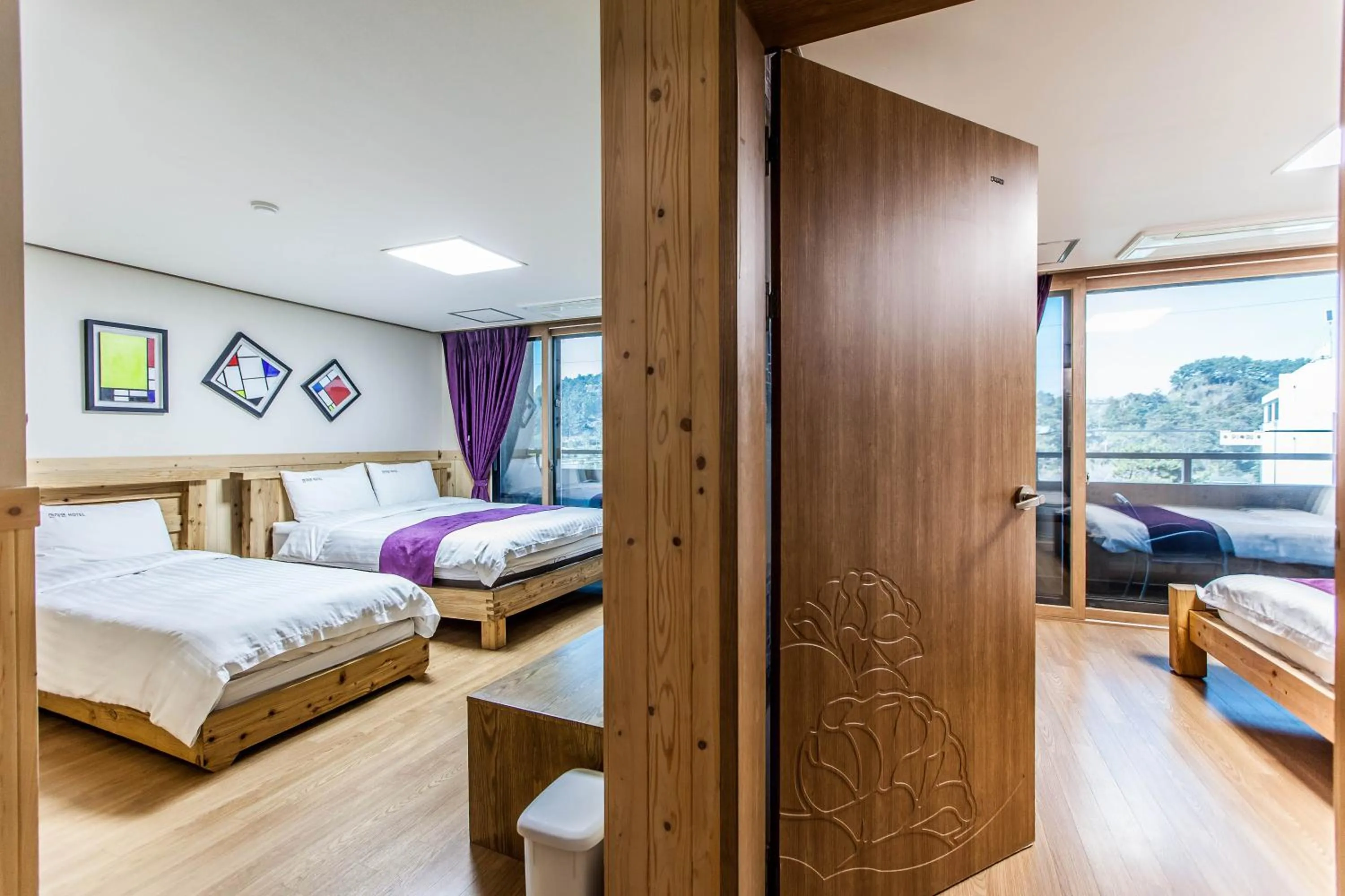 Photo of the whole room, Bed in Cheonjiyeon Hotel