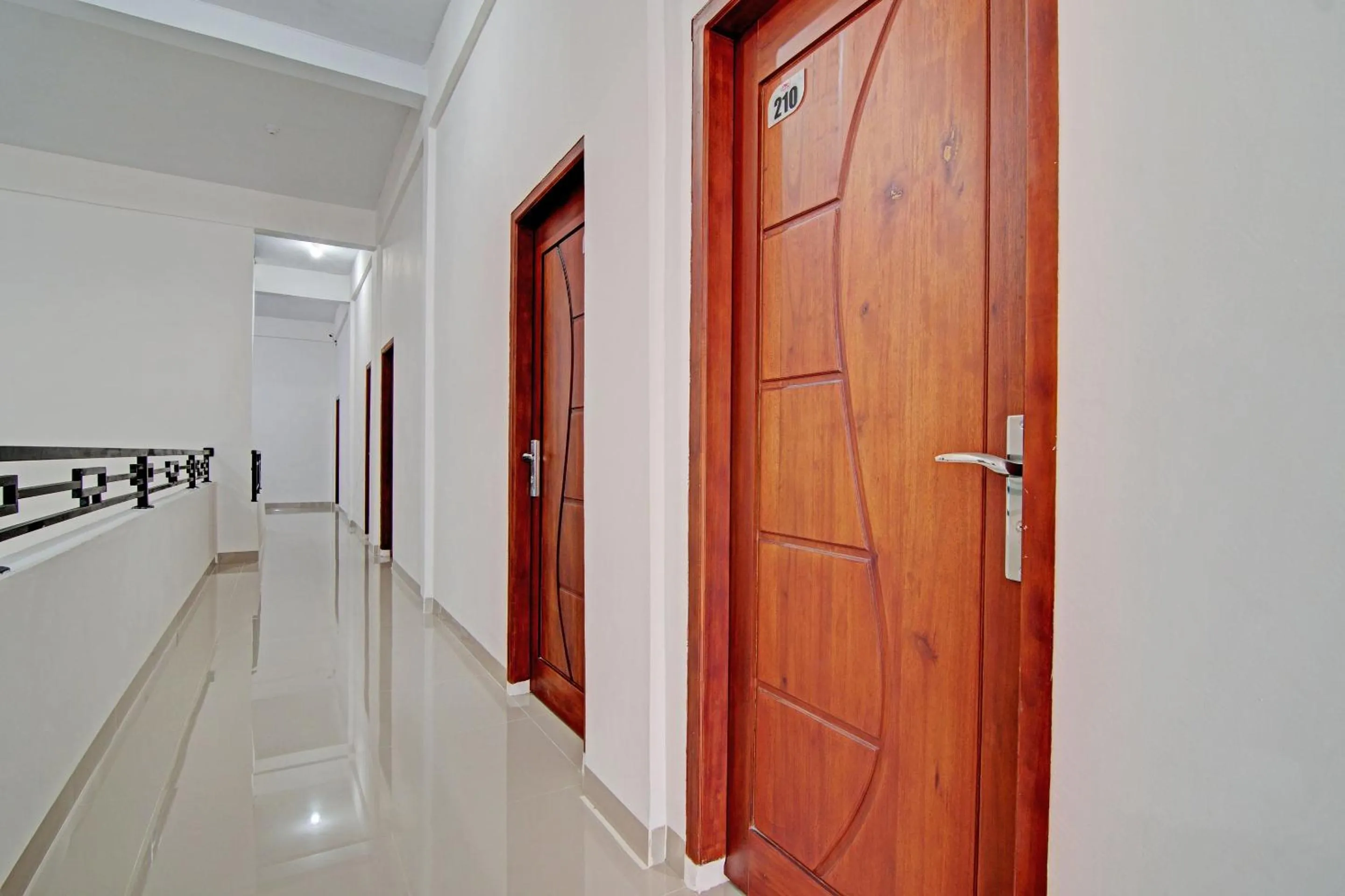 Lobby or reception in Hotel O Penginapan Sarinah SyariahNearRM Beringin Indah
