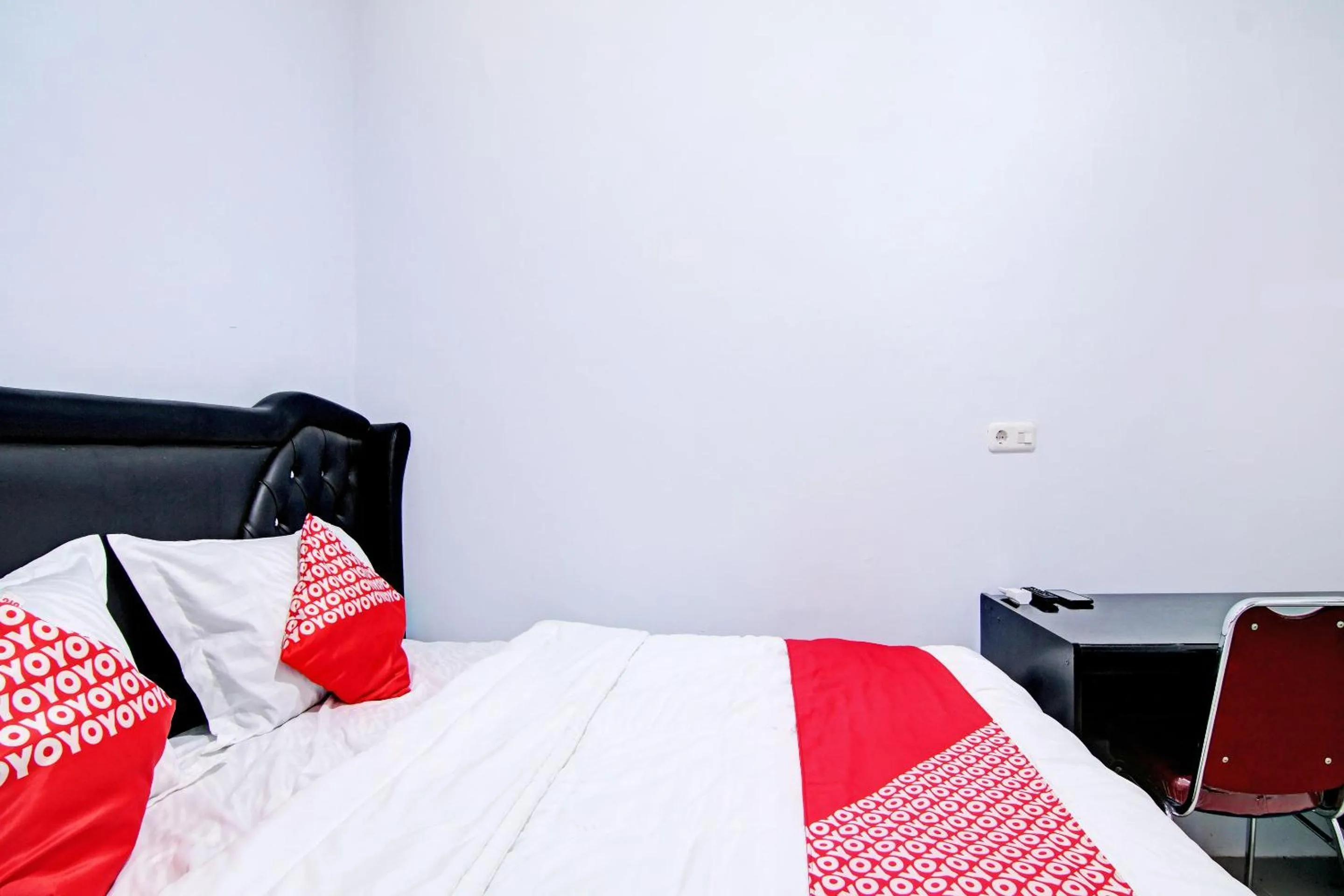 Bedroom, Bed in Hotel O Penginapan Sarinah SyariahNearRM Beringin Indah