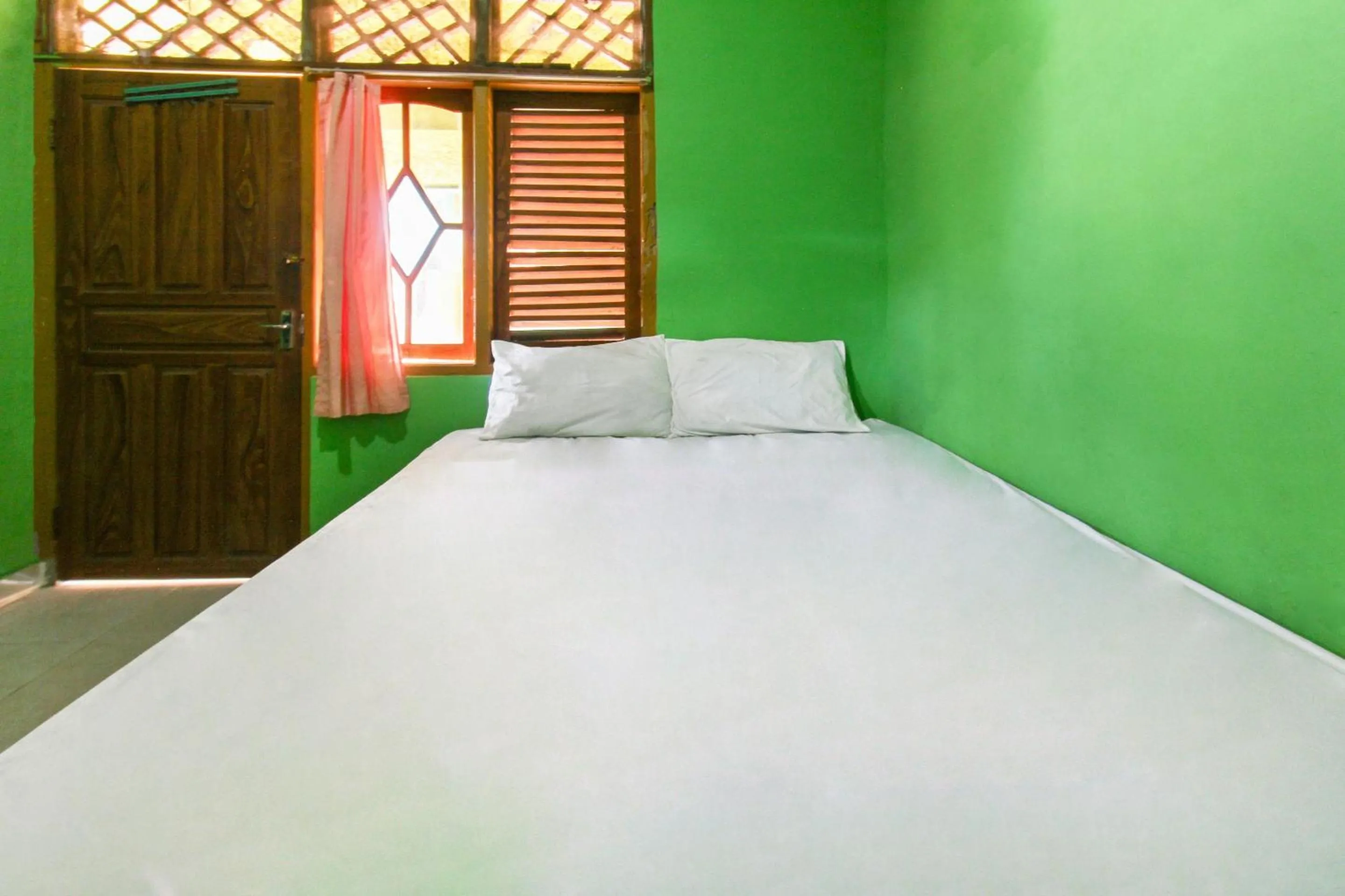 Bedroom in Hotel O Jayanni