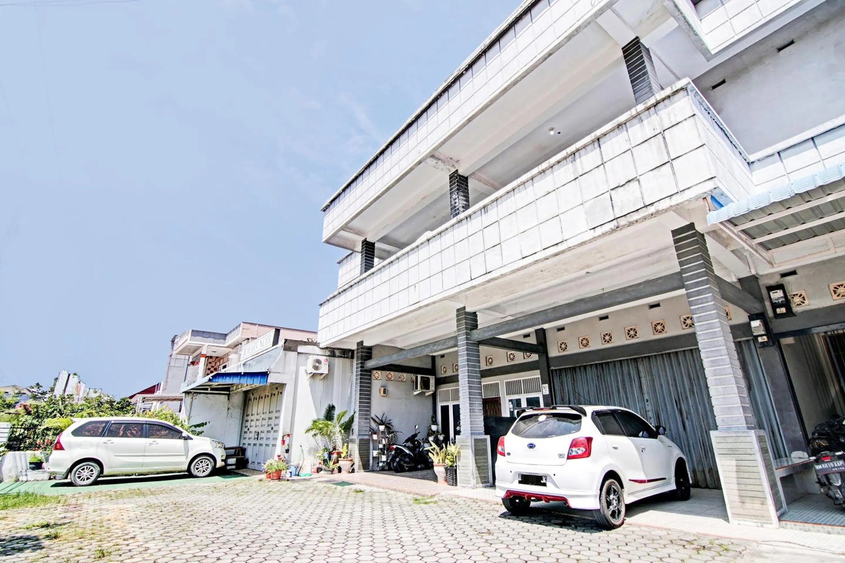 Facade/entrance in Hotel O Wisma Jaya SyariahNearRM Beringin Indah
