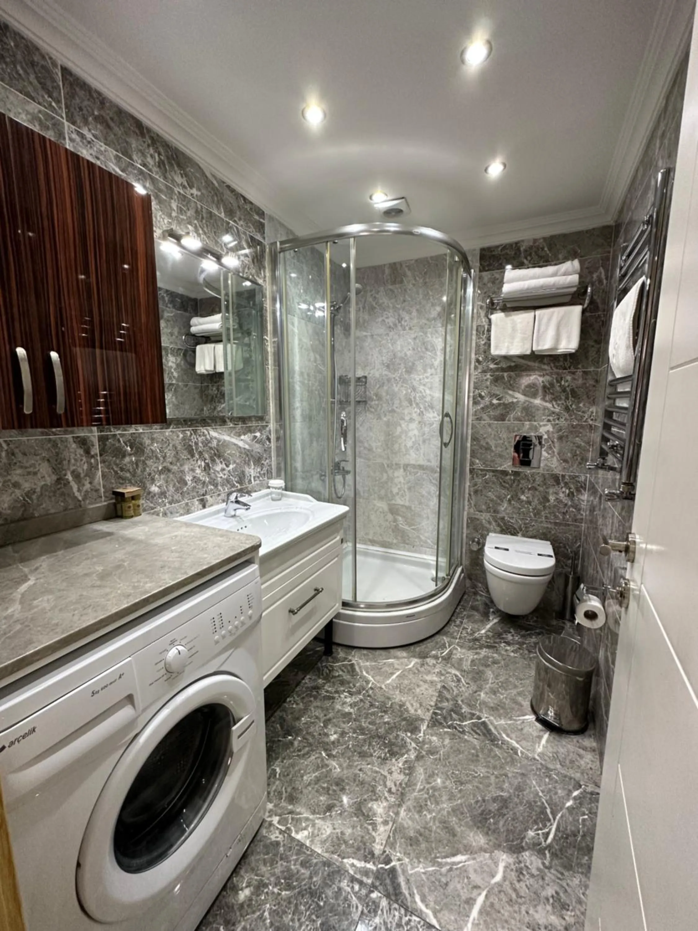 Shower in Homelike Residence