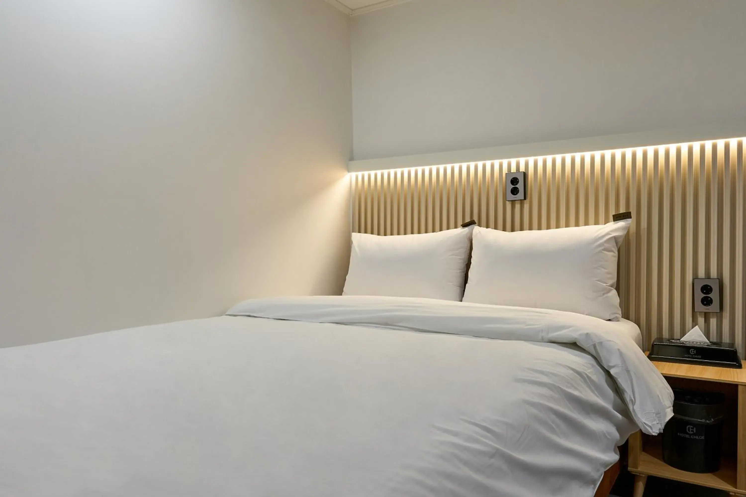 Bed in Hotel Chloe Bed in Hotel Chloe