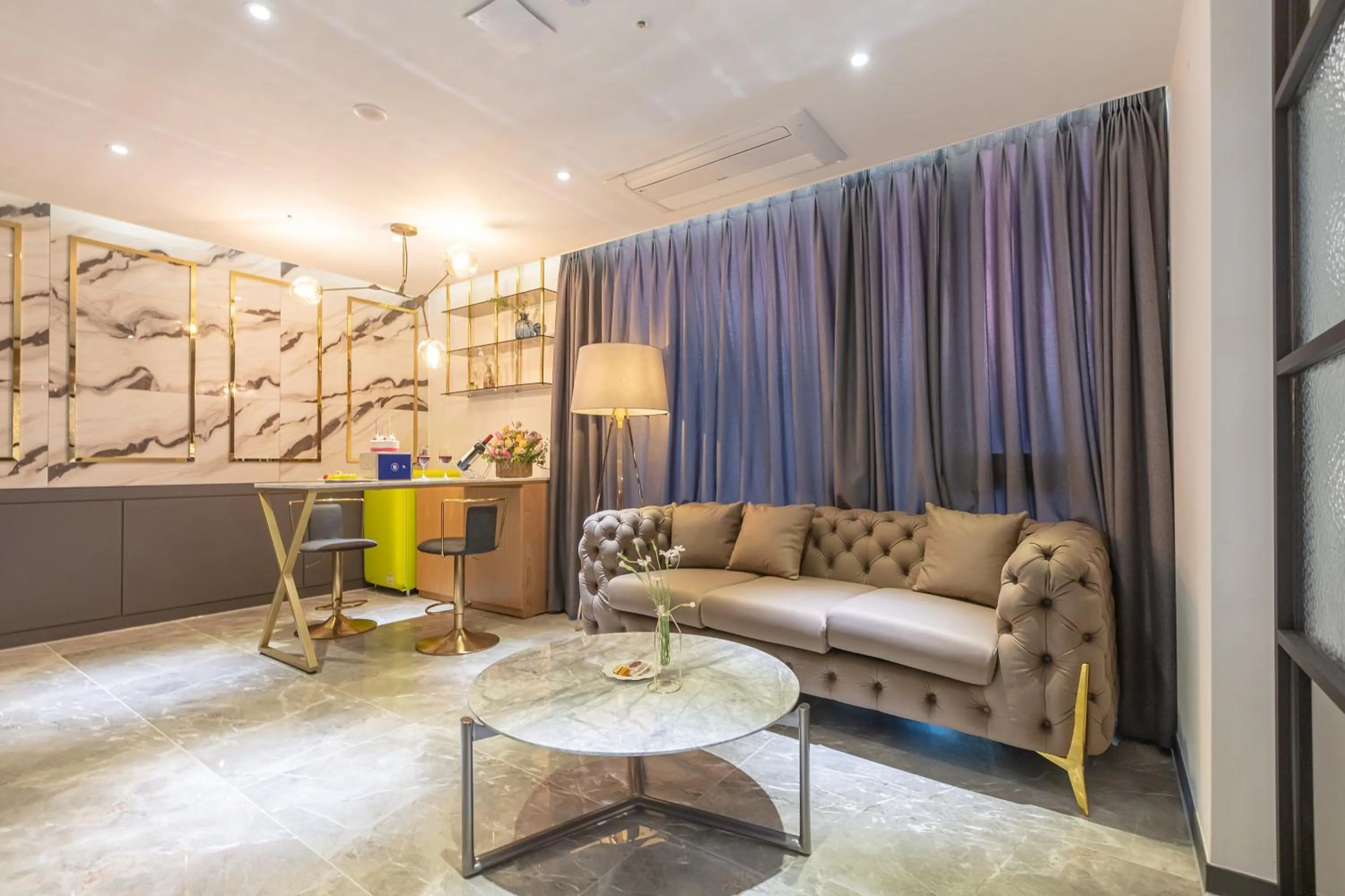 Living room in NOMAD HOTEL