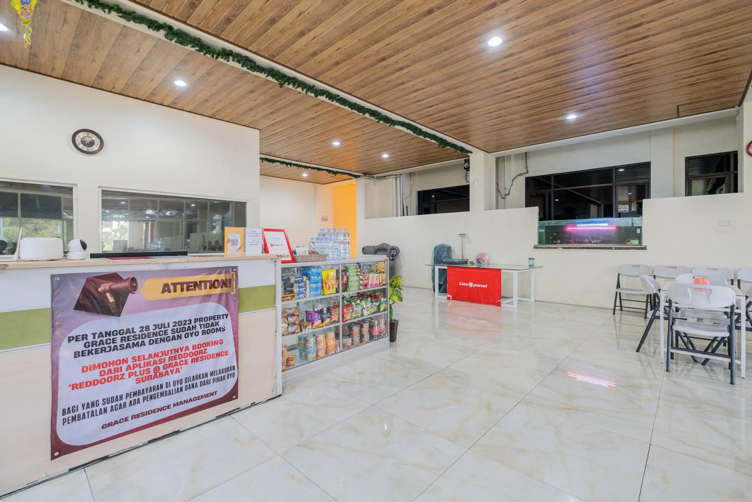 Property building in RedDoorz Plus @ Grace Residence Surabaya